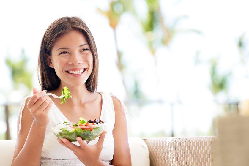 Superfoods for women: spinach, cranberry juice, salmon, yogurt, and lentils