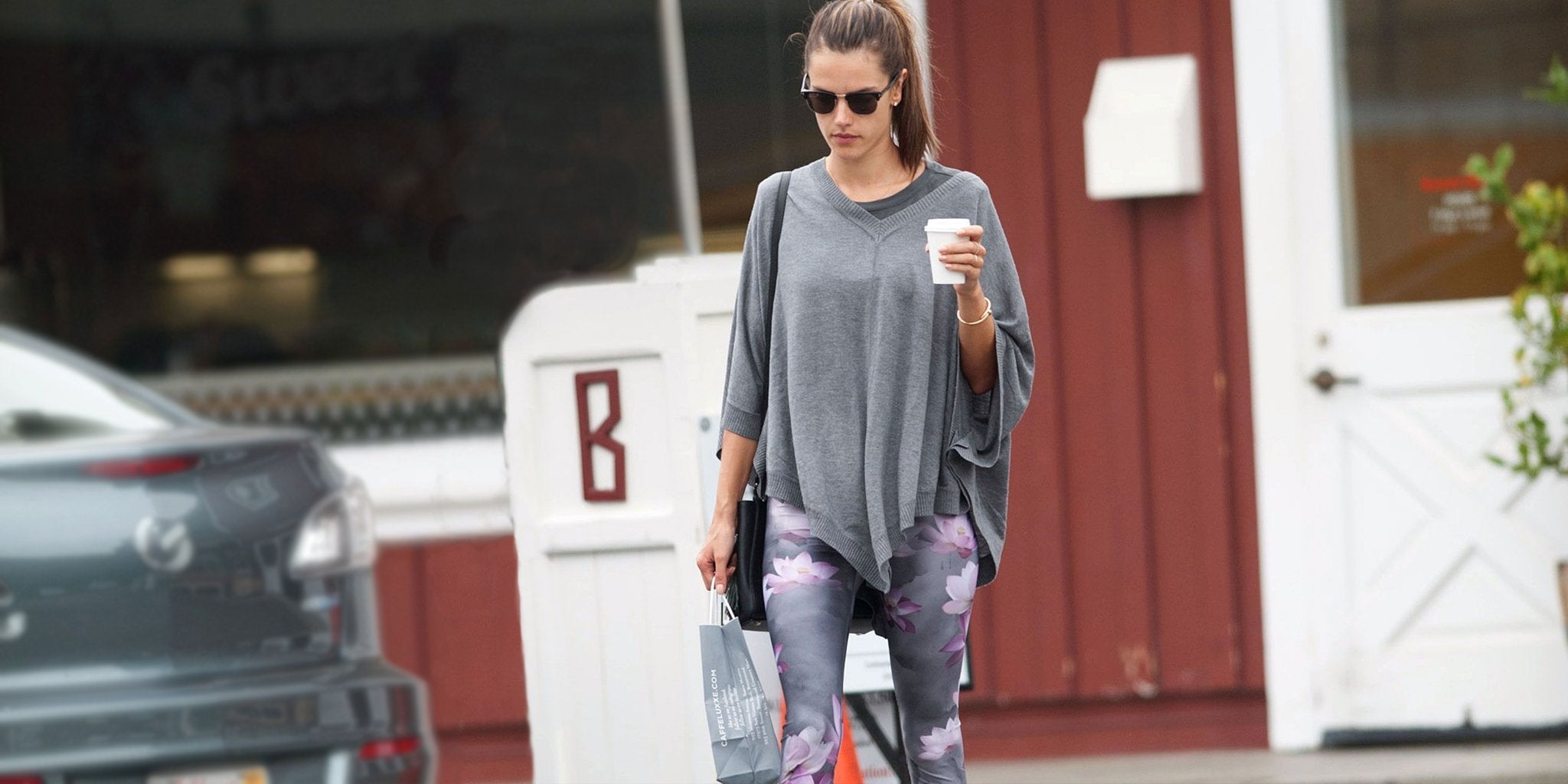 Woman showing stylish casual outfit ideas for wearing printed leggings
