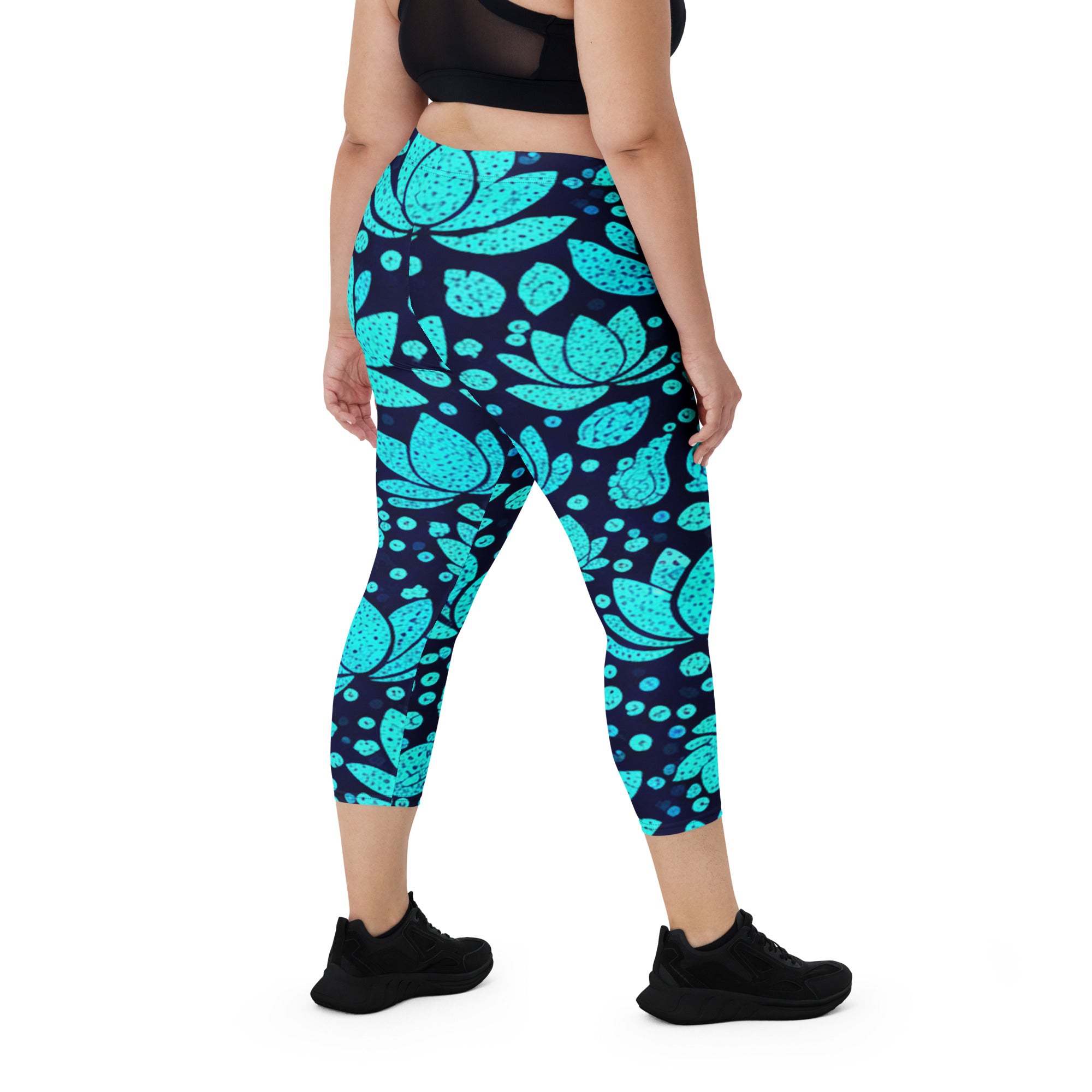 Teal Lotus Capri Leggings | GearBunch