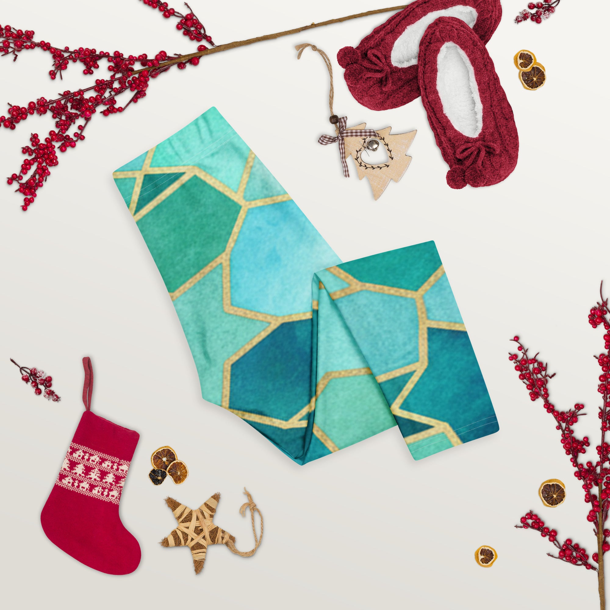 Lagoon Arabic Capri Leggings | GearBunch