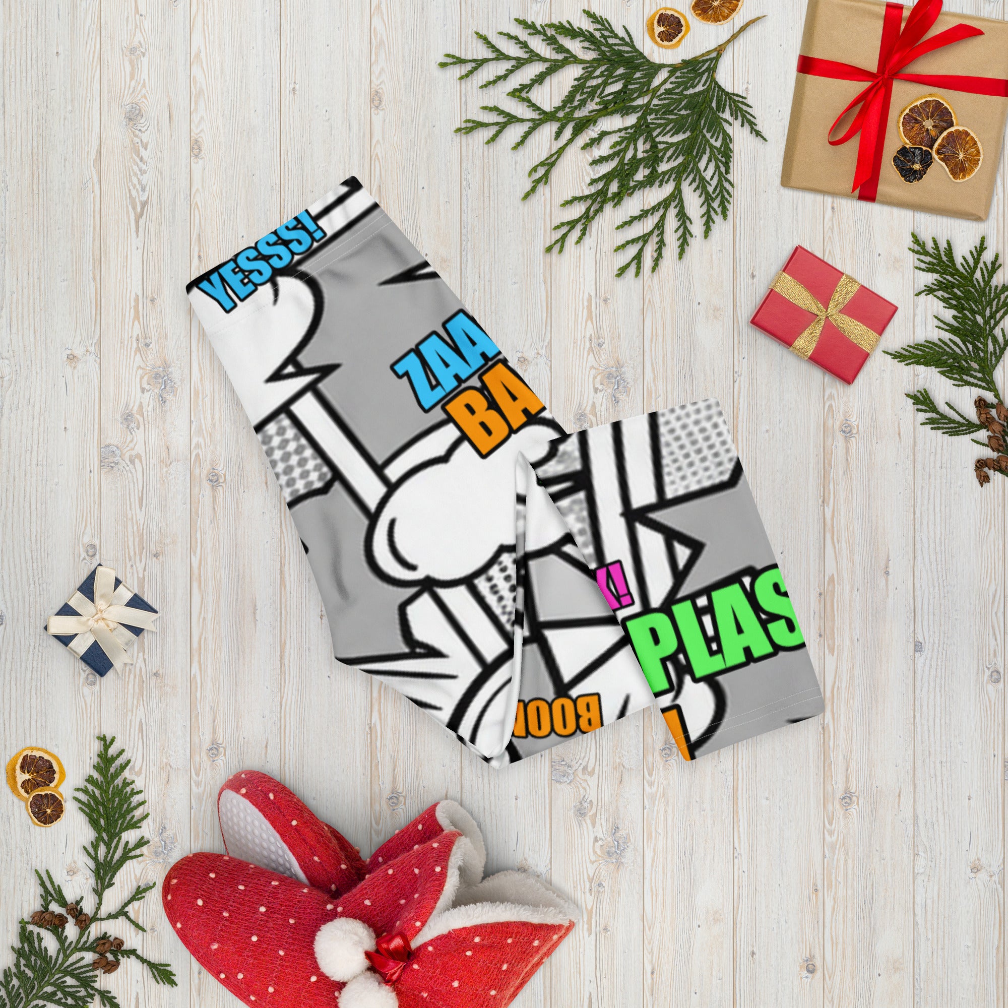 Comic Pop Monochrome Capri Leggings | GearBunch