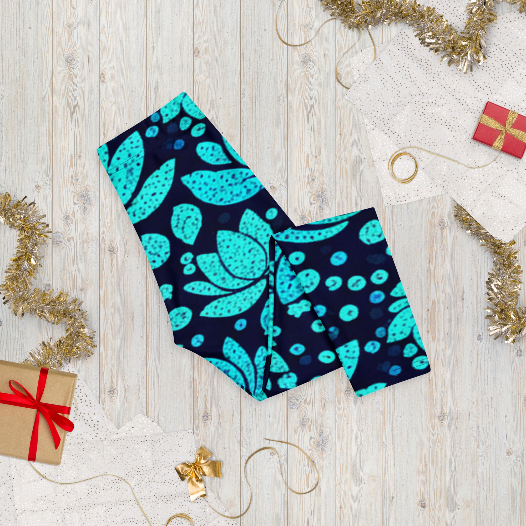Teal Lotus Capri Leggings | GearBunch
