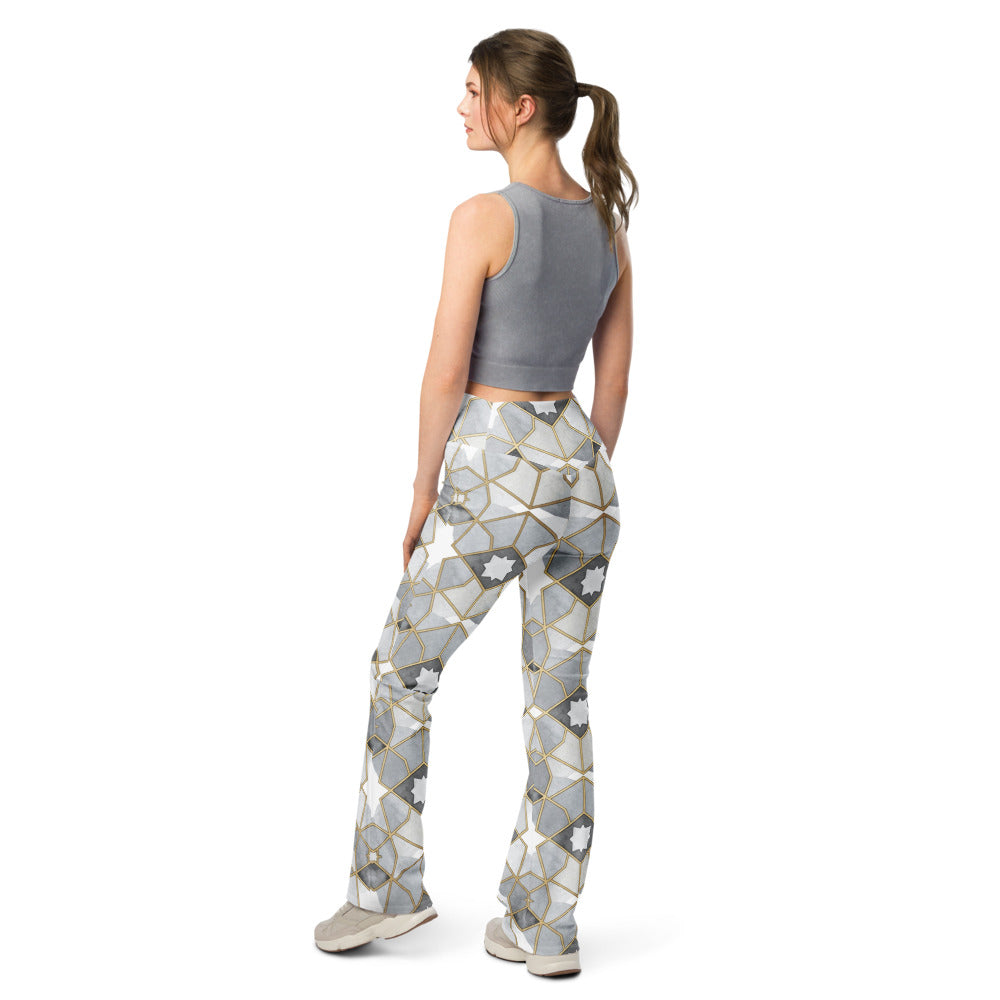 Flare leggings back view | GearBunch
