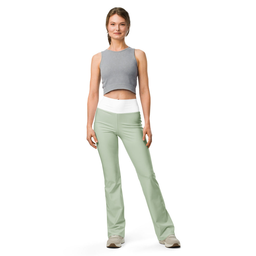 Solid leggings front view | GearBunch