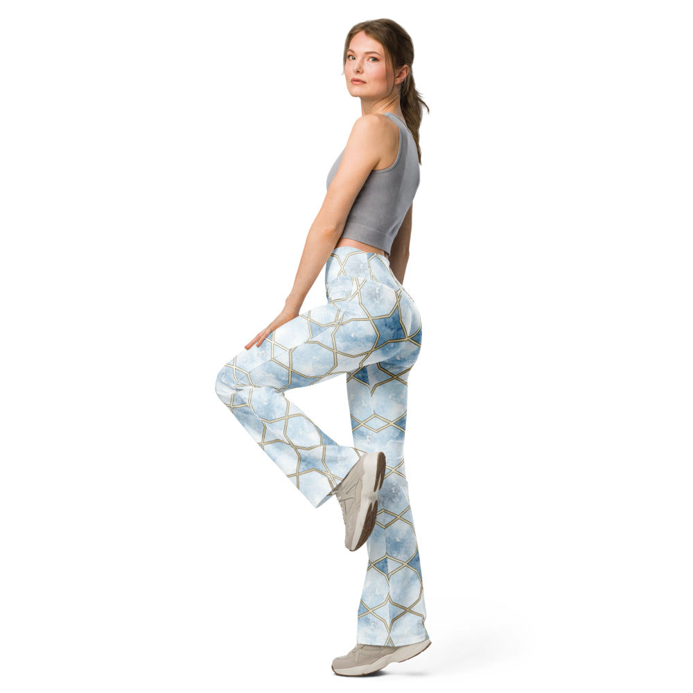 Flare leggings left view | GearBunch