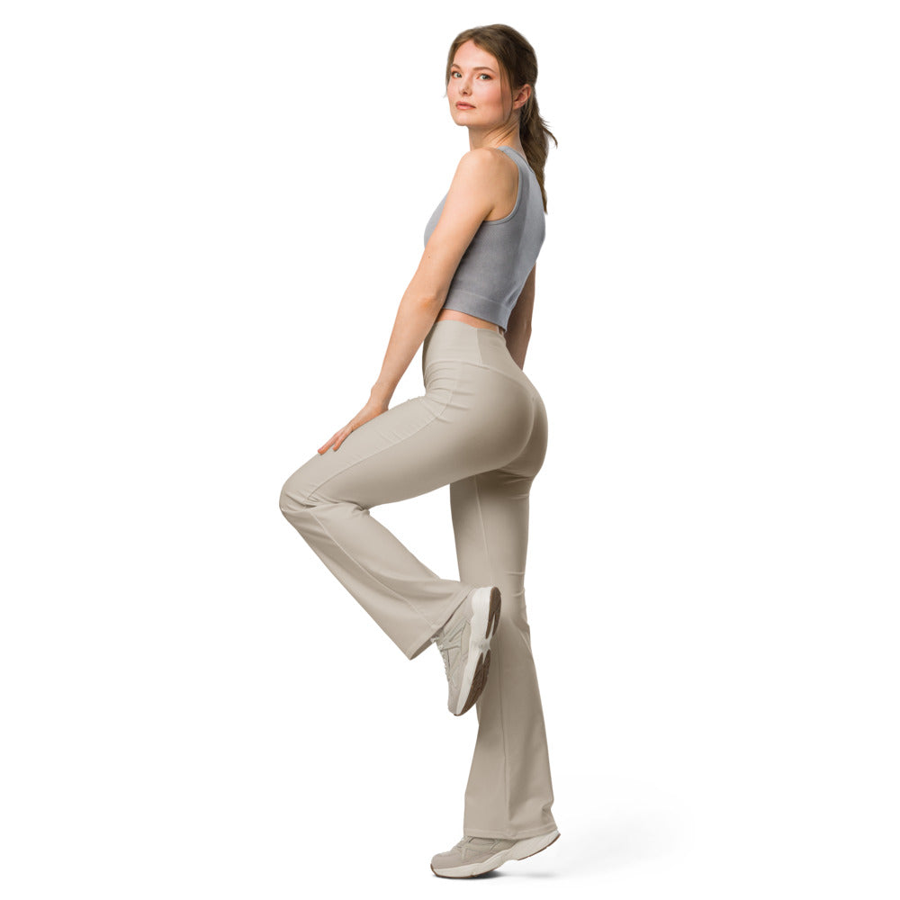 Solid leggings left view | GearBunch