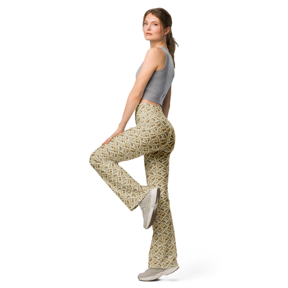Solid leggings left view | GearBunch