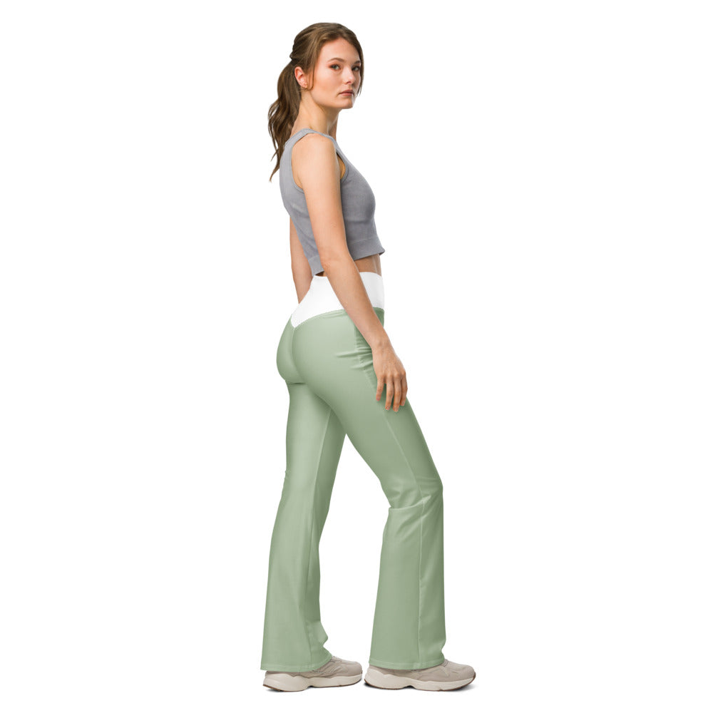 Solid leggings right view | GearBunch