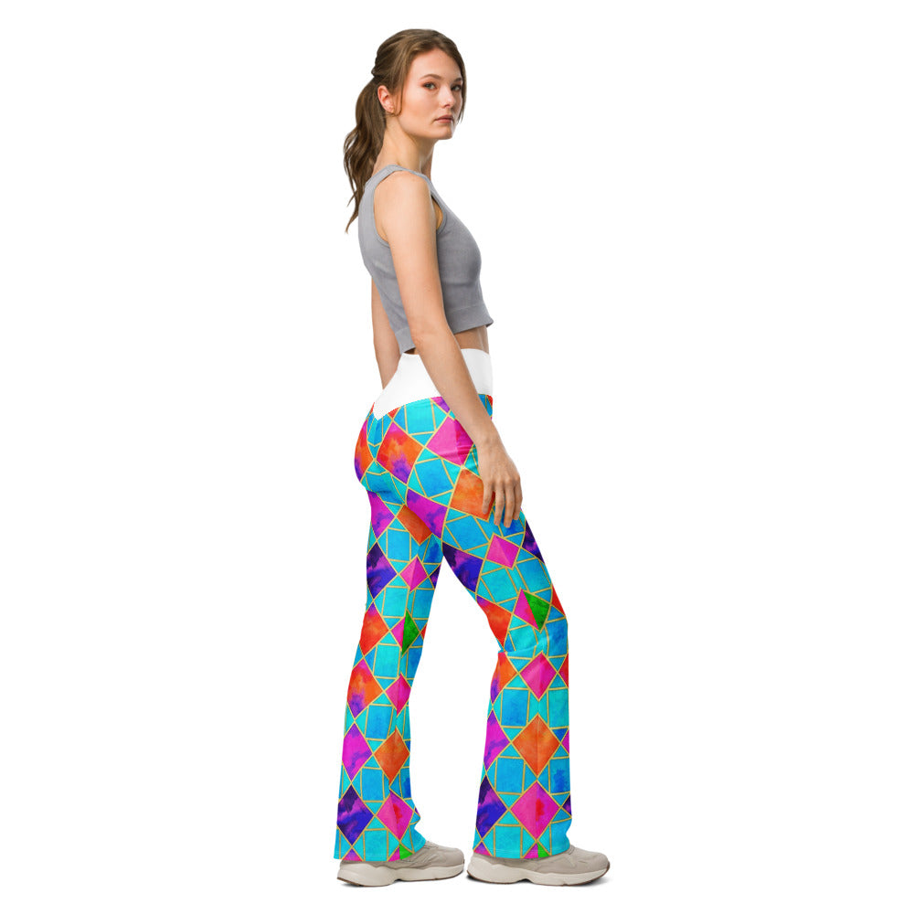 Flare leggings right view | GearBunch