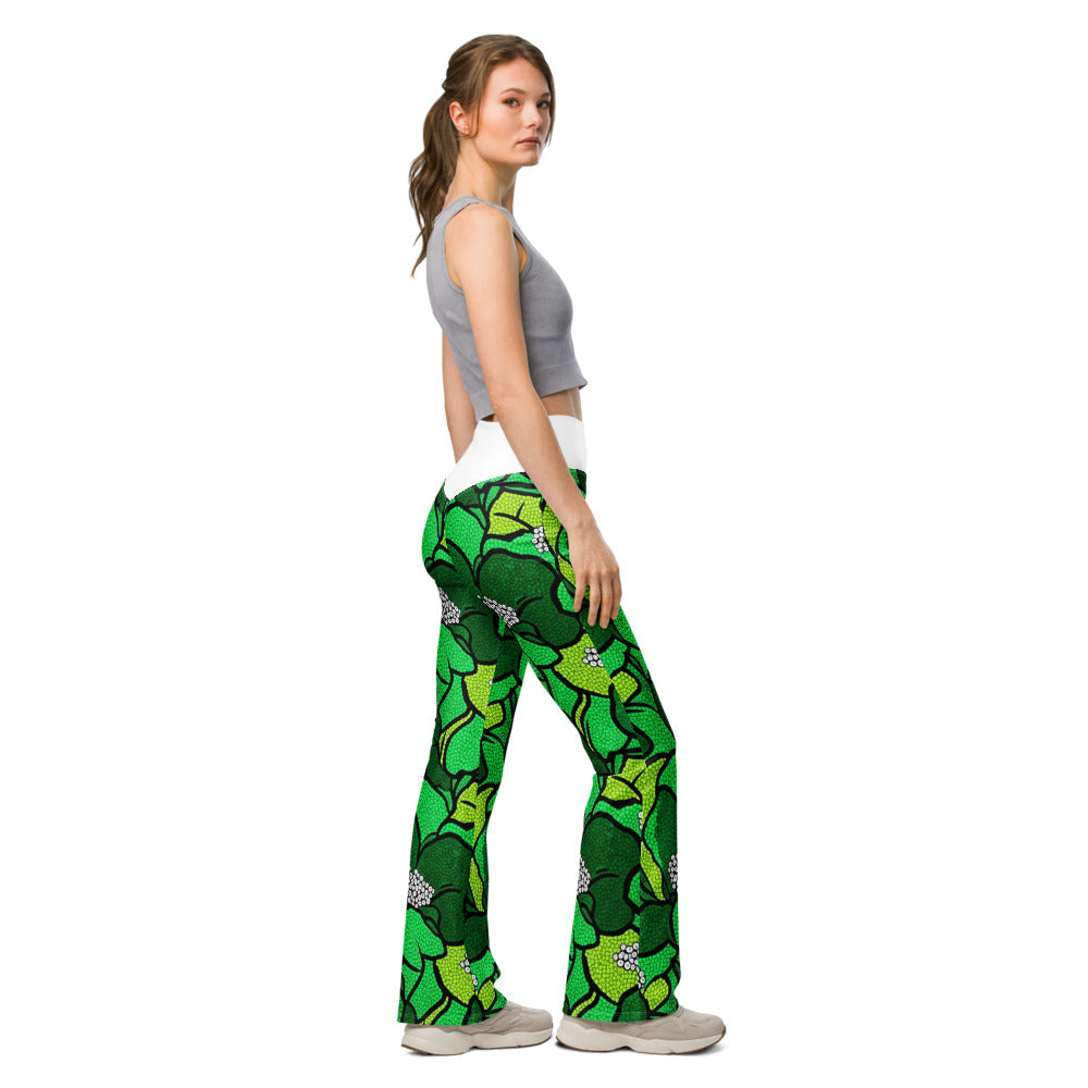 Flare leggings right view | GearBunch