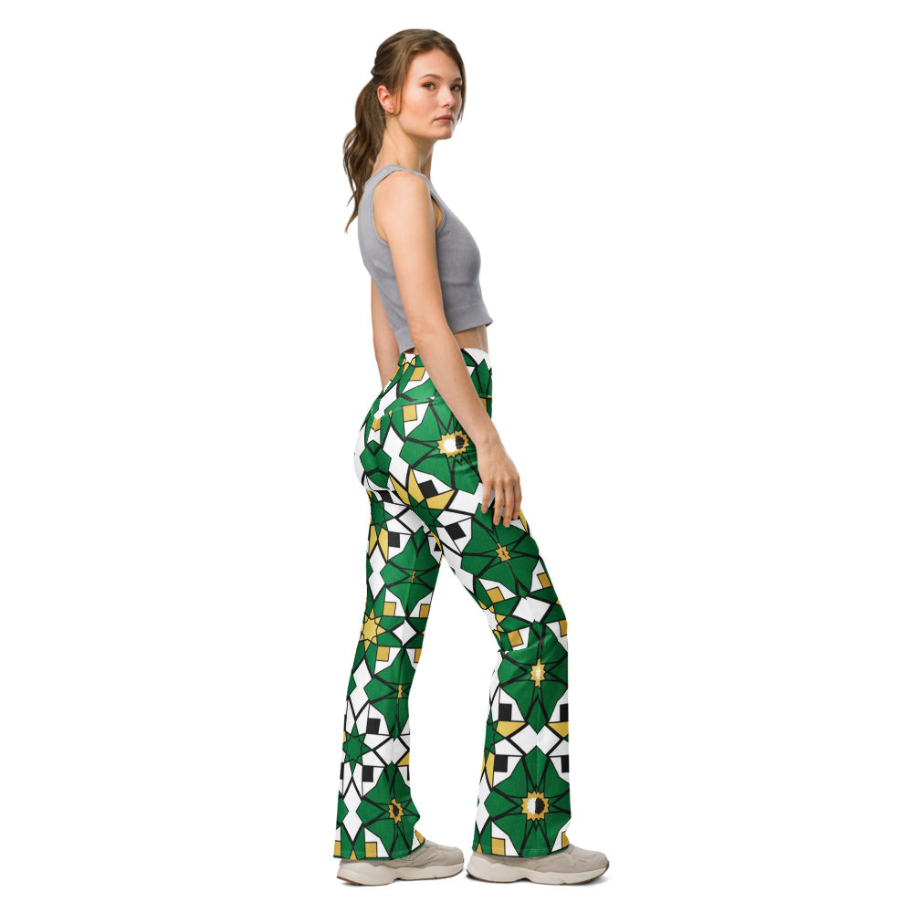Flare leggings right view | GearBunch