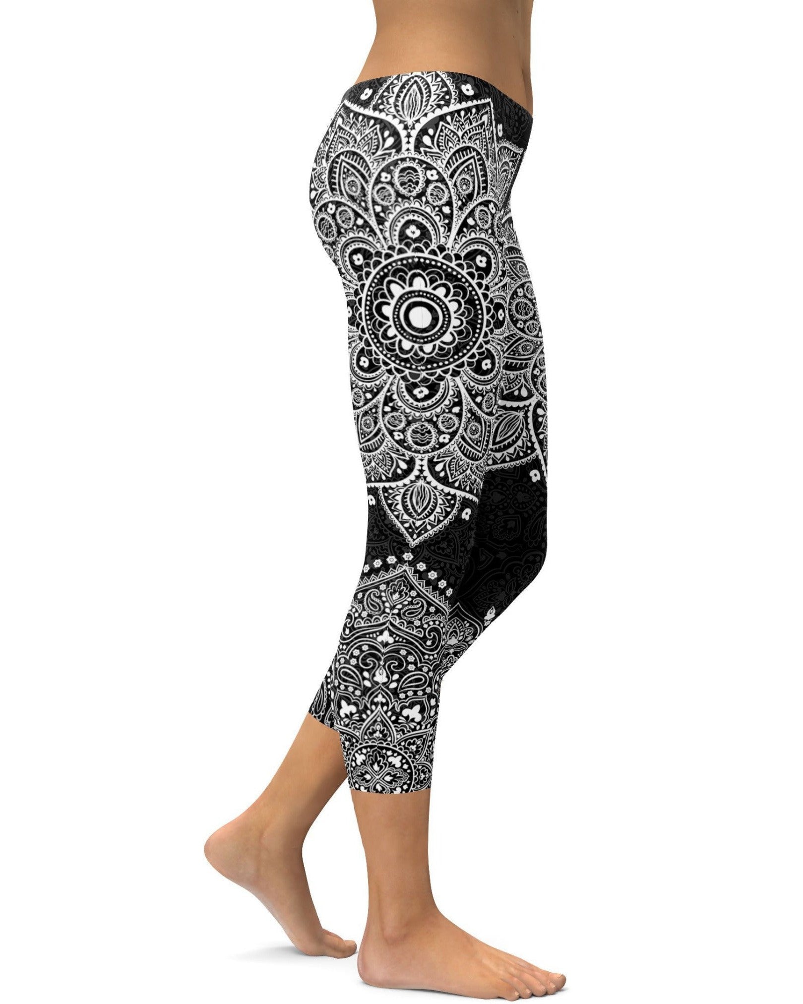 Womens Fashion B&W Mandala Capris Black & White | Gear Bunch