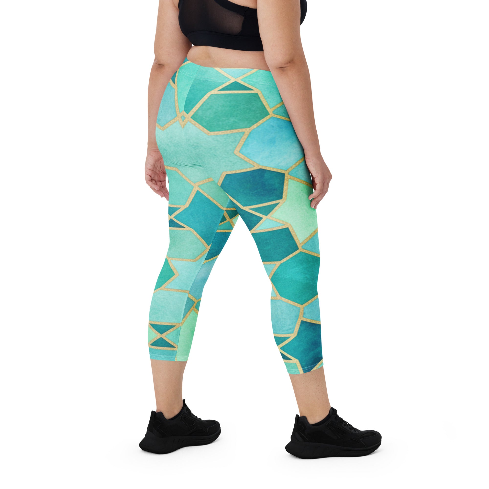 Lagoon Arabic Capri Leggings | GearBunch