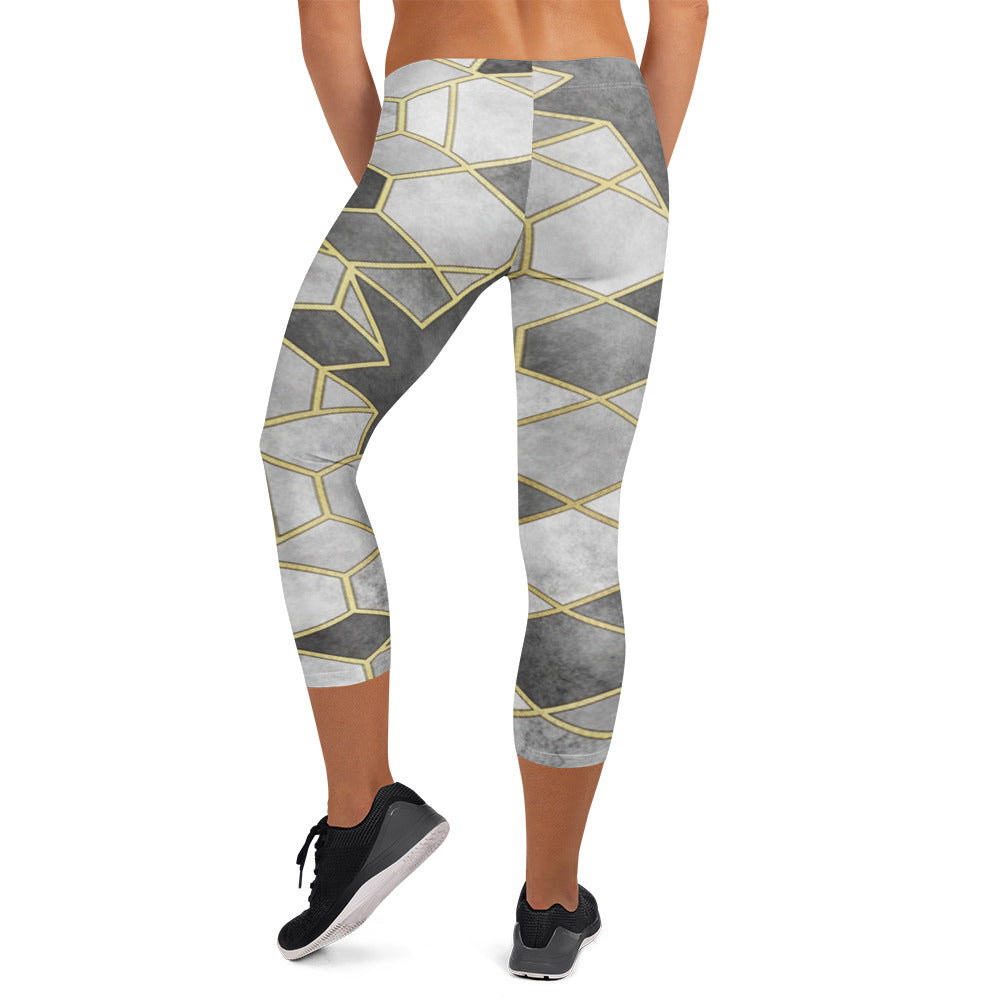 Monochrome Luxe Capri Leggings | GearBunch