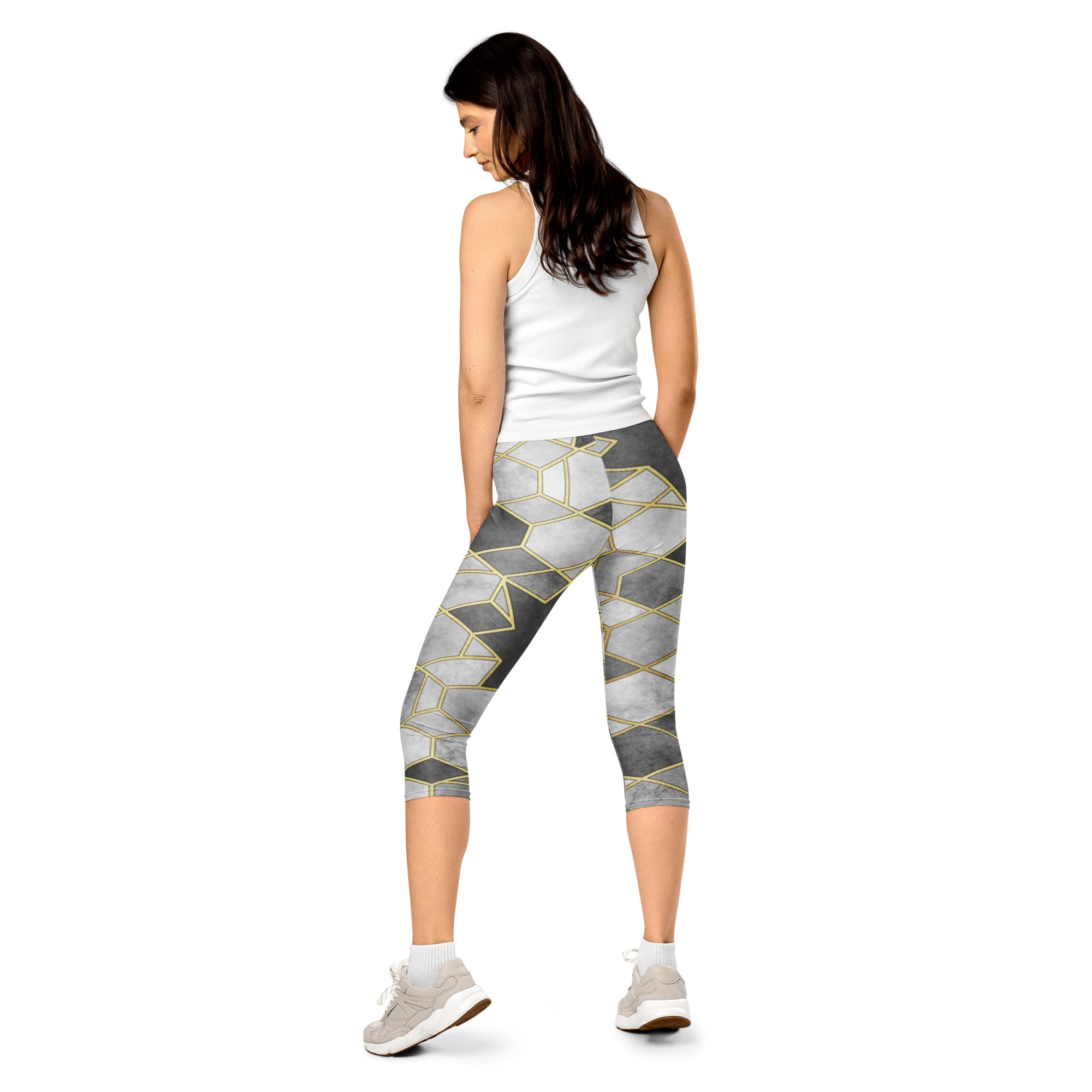 Monochrome Luxe Capri Leggings | GearBunch