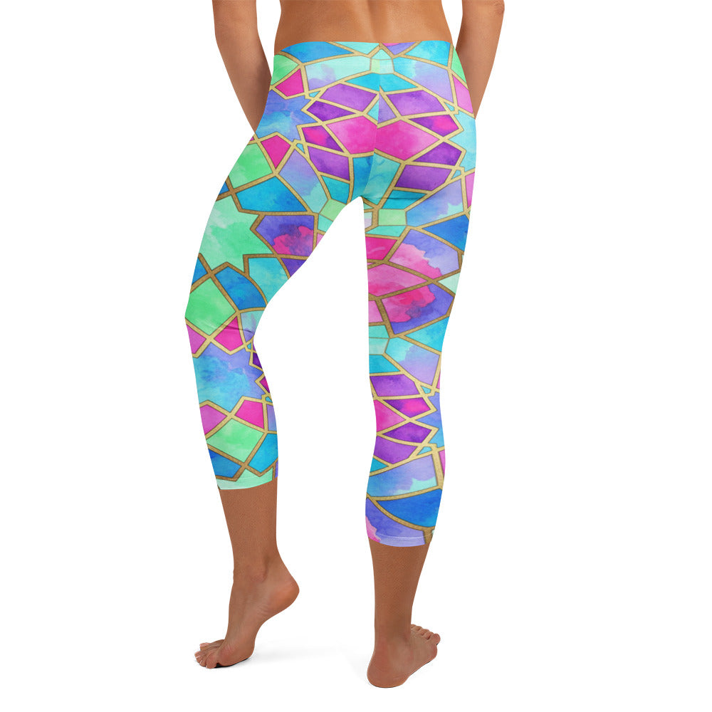 Close-up of the vibrant Violet Dream print on GearBunch Capri Leggings, showcasing the unique design and high-quality fabric.