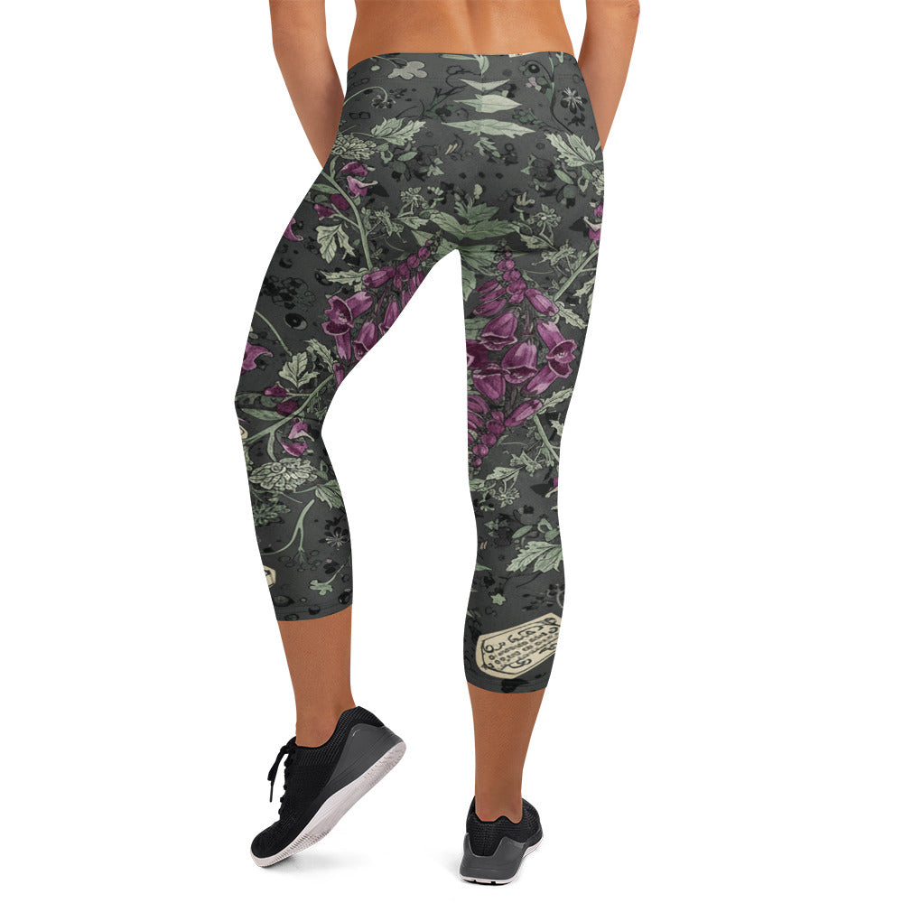 Hemlock Goth Capri Leggings | GearBunch