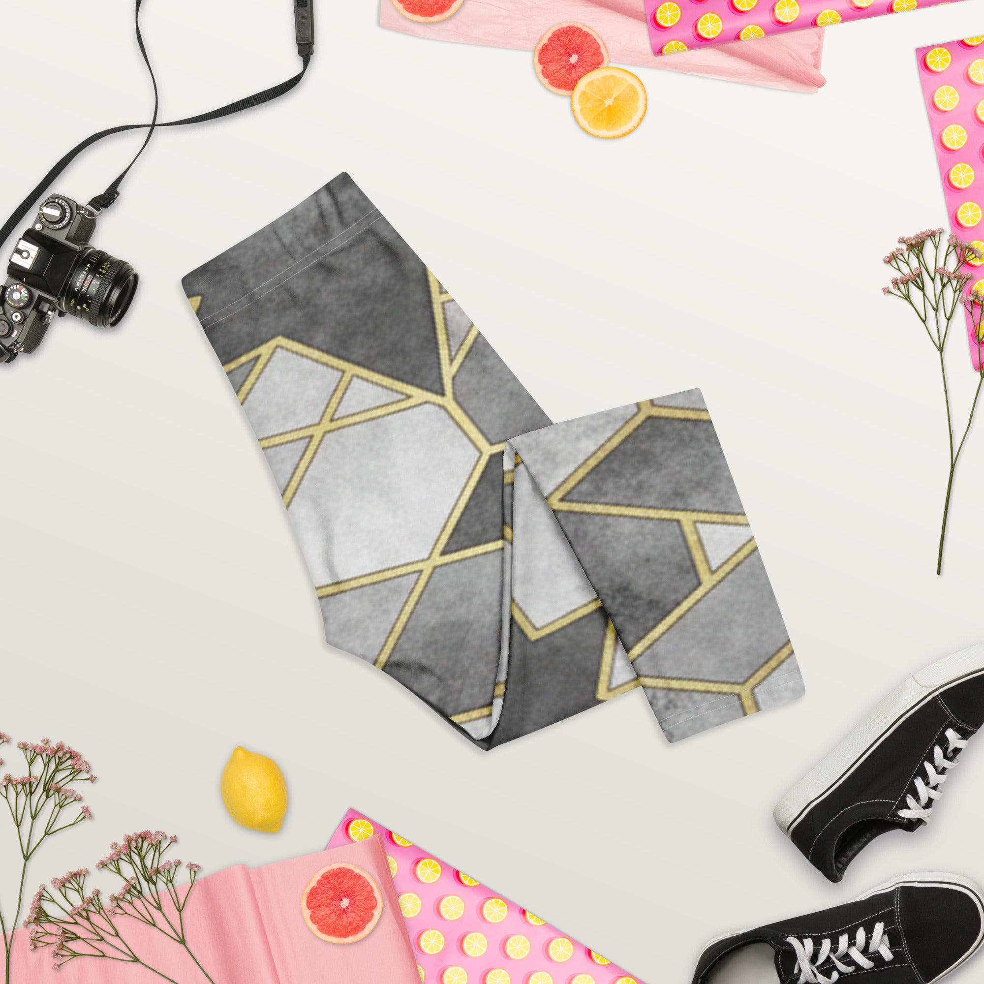 Monochrome Luxe Capri Leggings | GearBunch