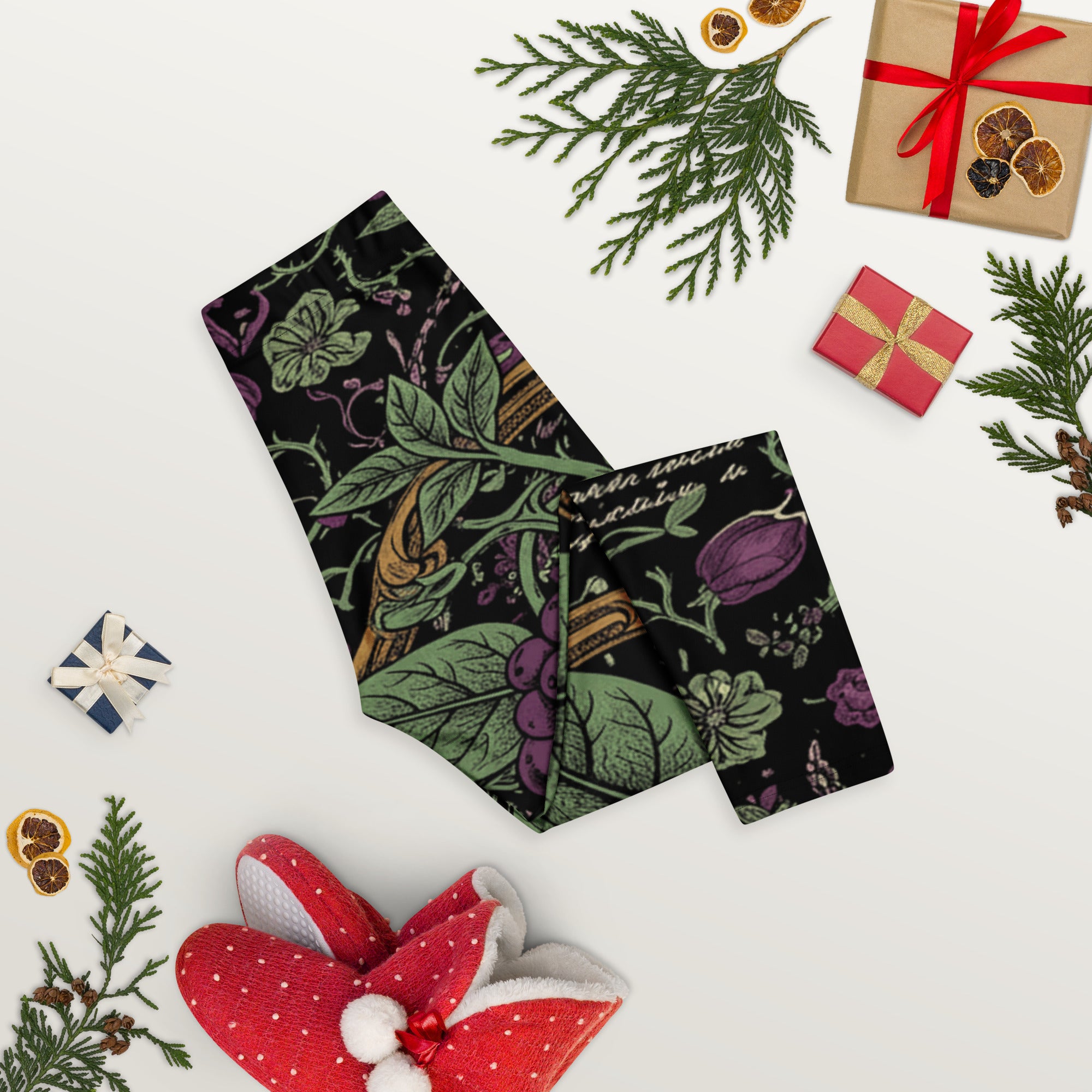 Deadly Nightshade Capri Leggings | GearBunch