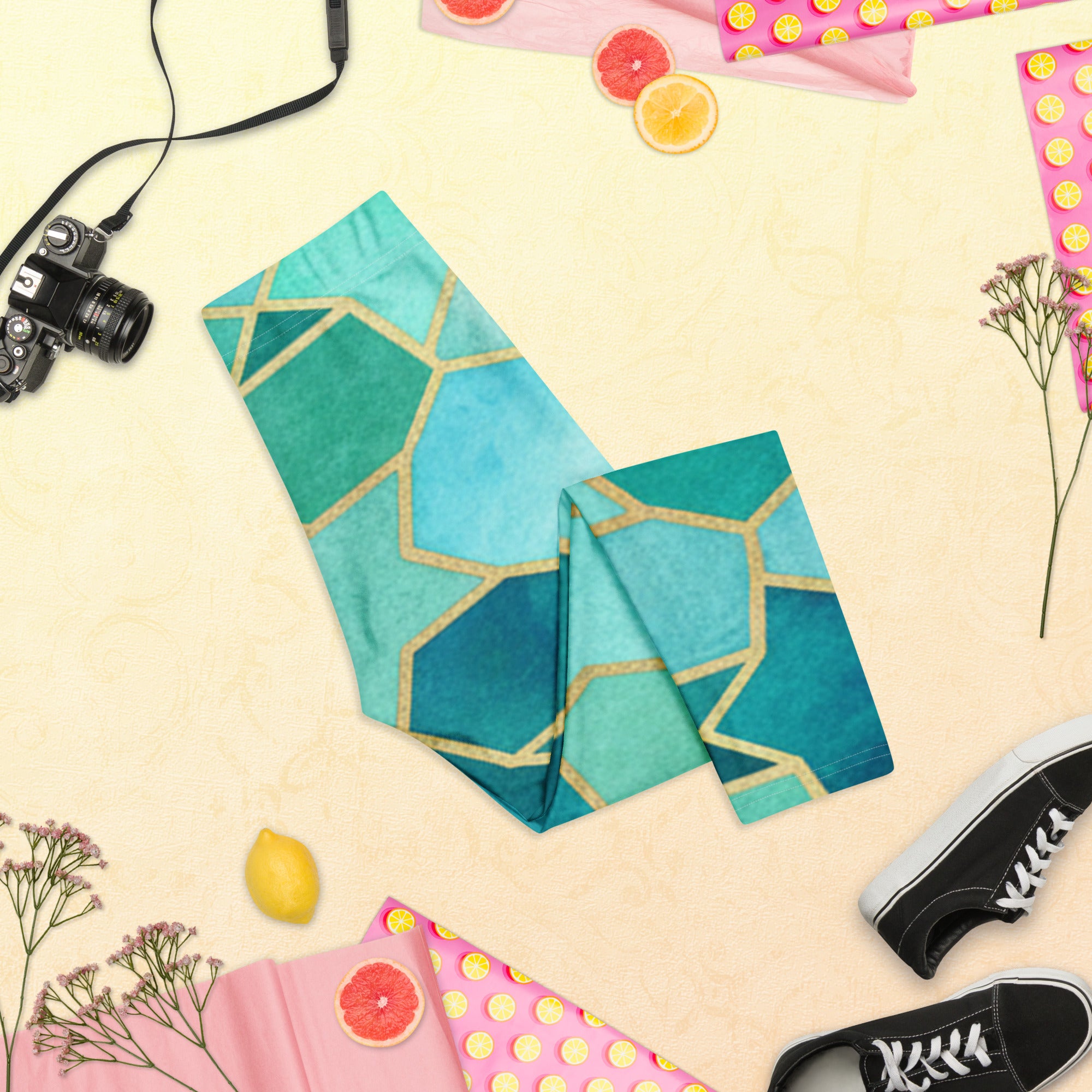 Lagoon Arabic Capri Leggings | GearBunch