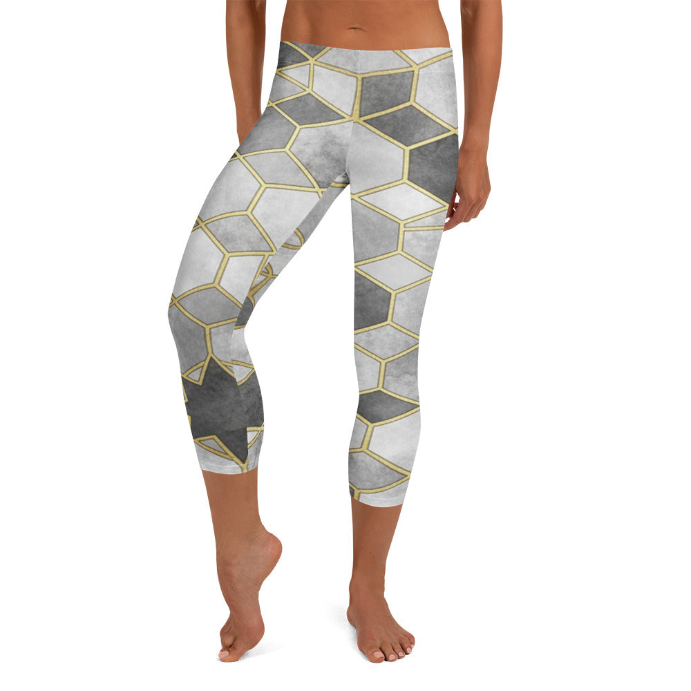 Monochrome Luxe Capri Leggings | GearBunch