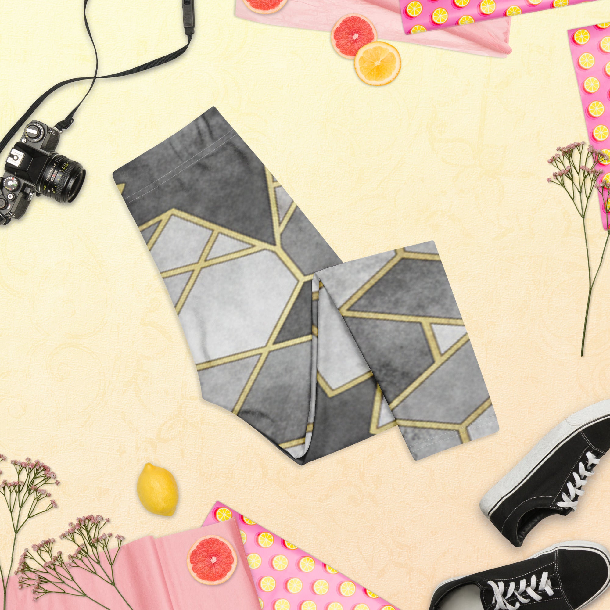 Monochrome Luxe Capri Leggings | GearBunch