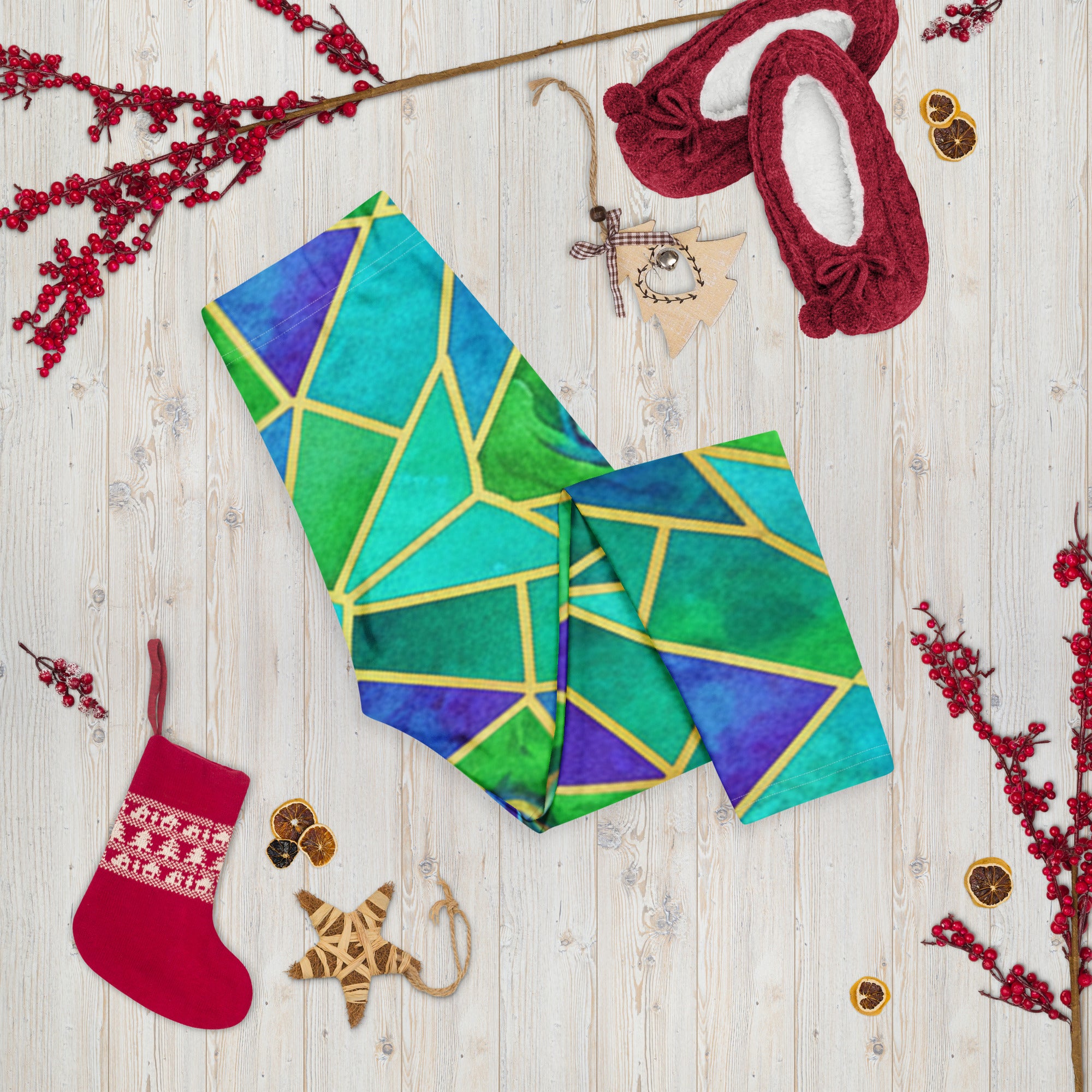 Peacock Plume Capri Leggings | GearBunch