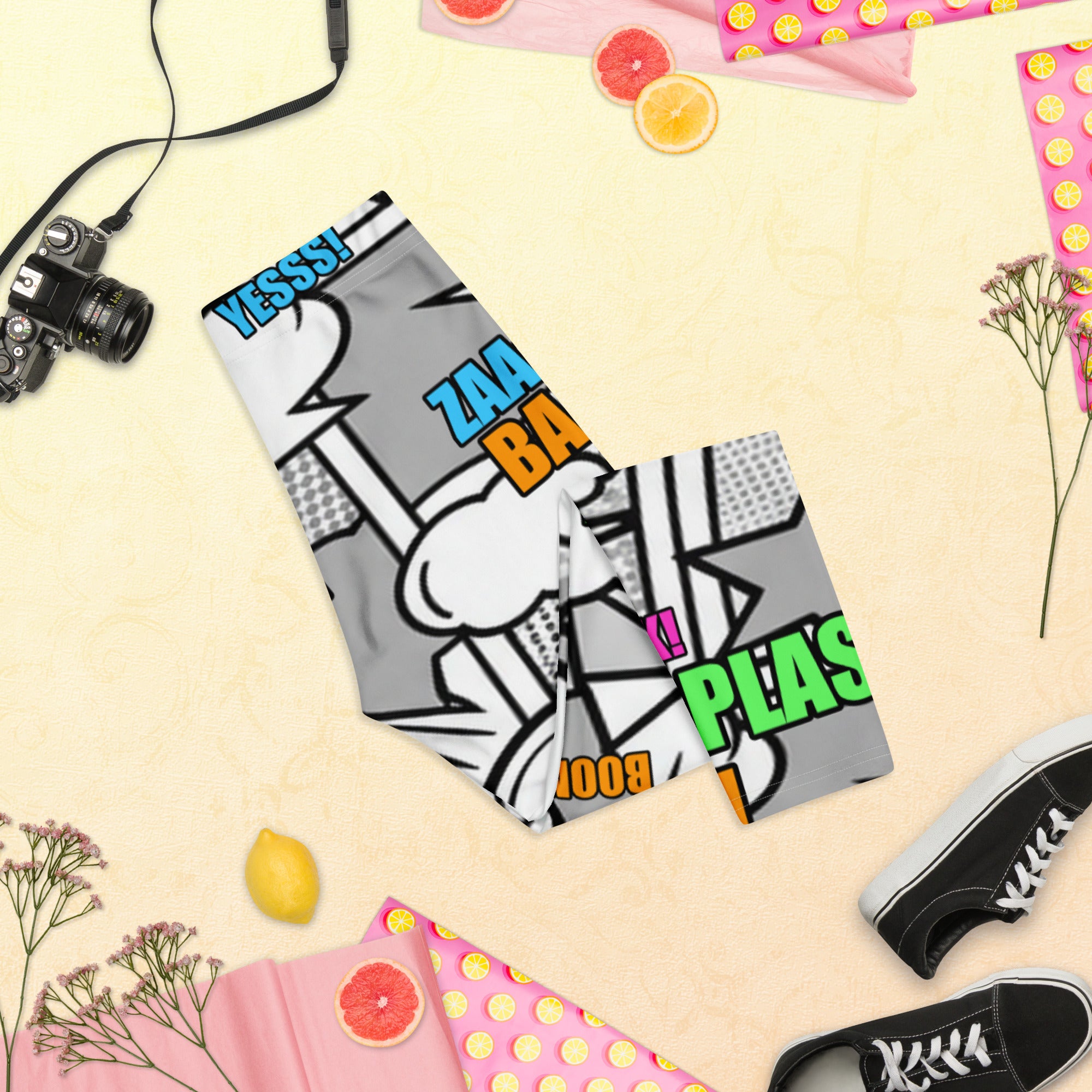 Comic Pop Monochrome Capri Leggings | GearBunch