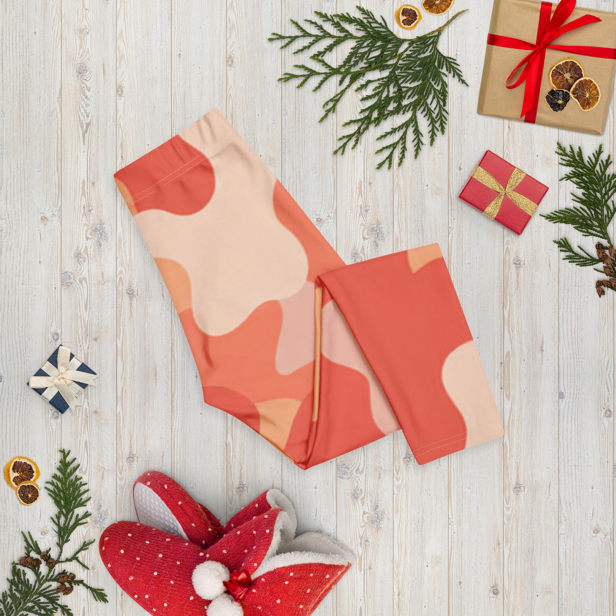 Coral Sunset Camo Capri Leggings | GearBunch