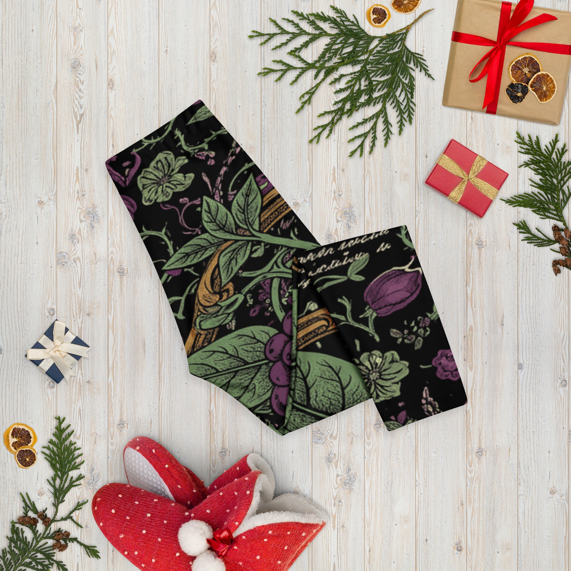 Deadly Nightshade Capri Leggings | GearBunch