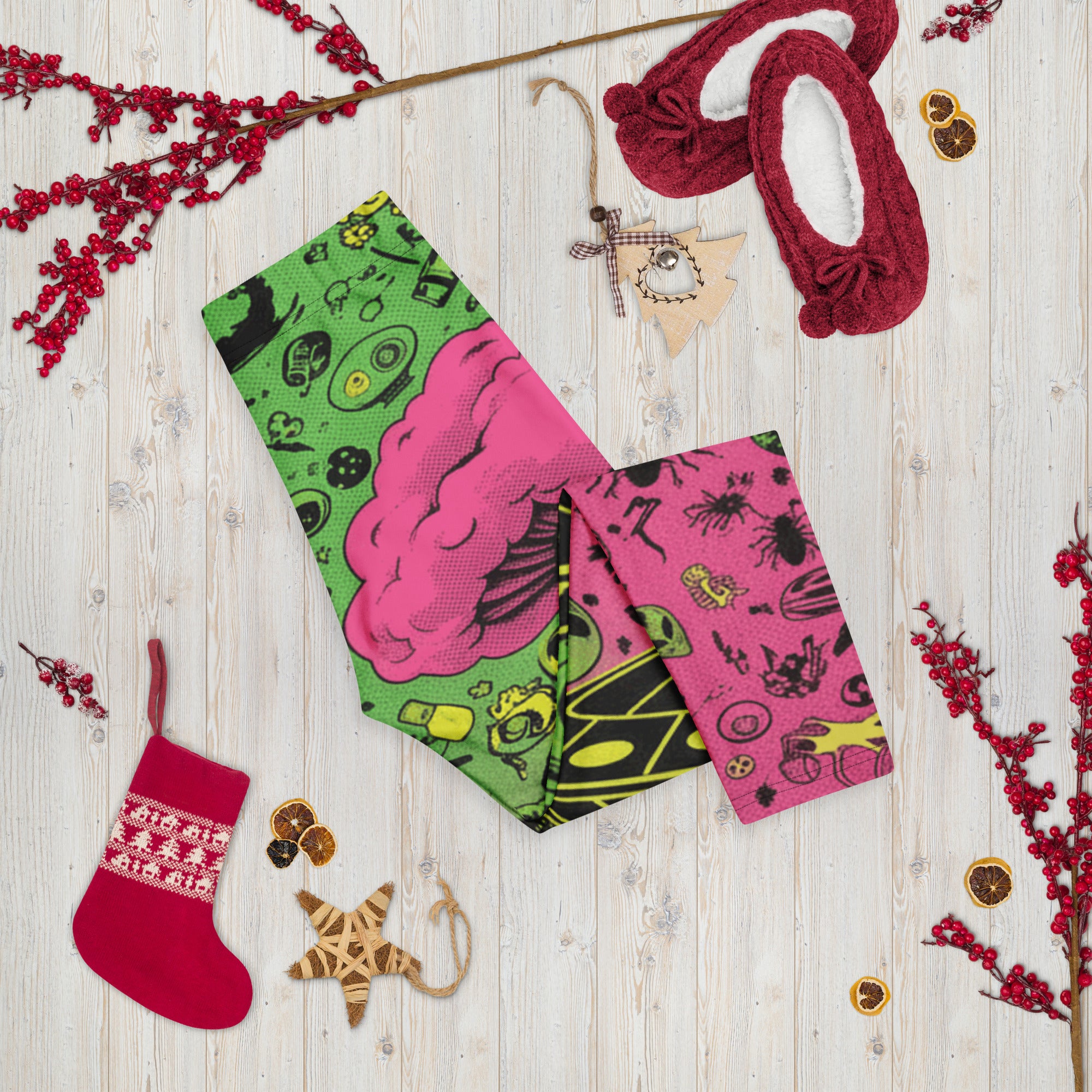 Drive-In Horror Capri Leggings | GearBunch