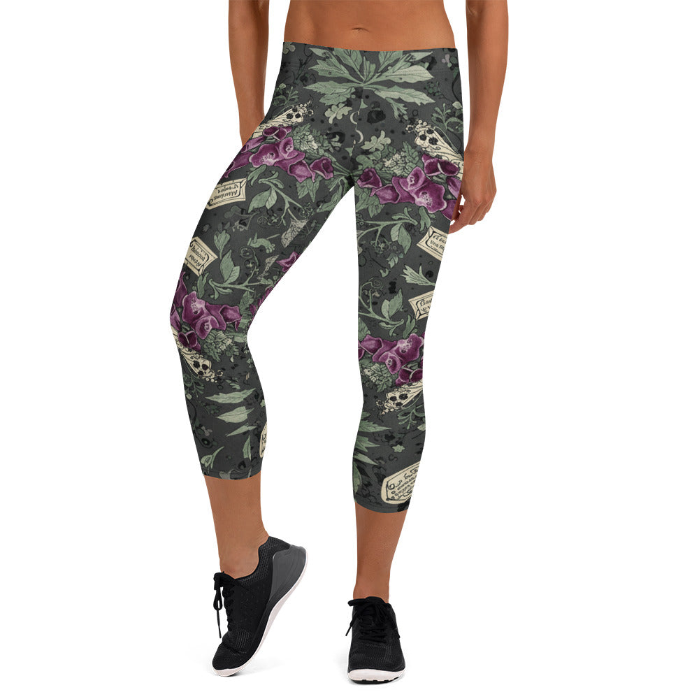 Hemlock Goth Capri Leggings | GearBunch