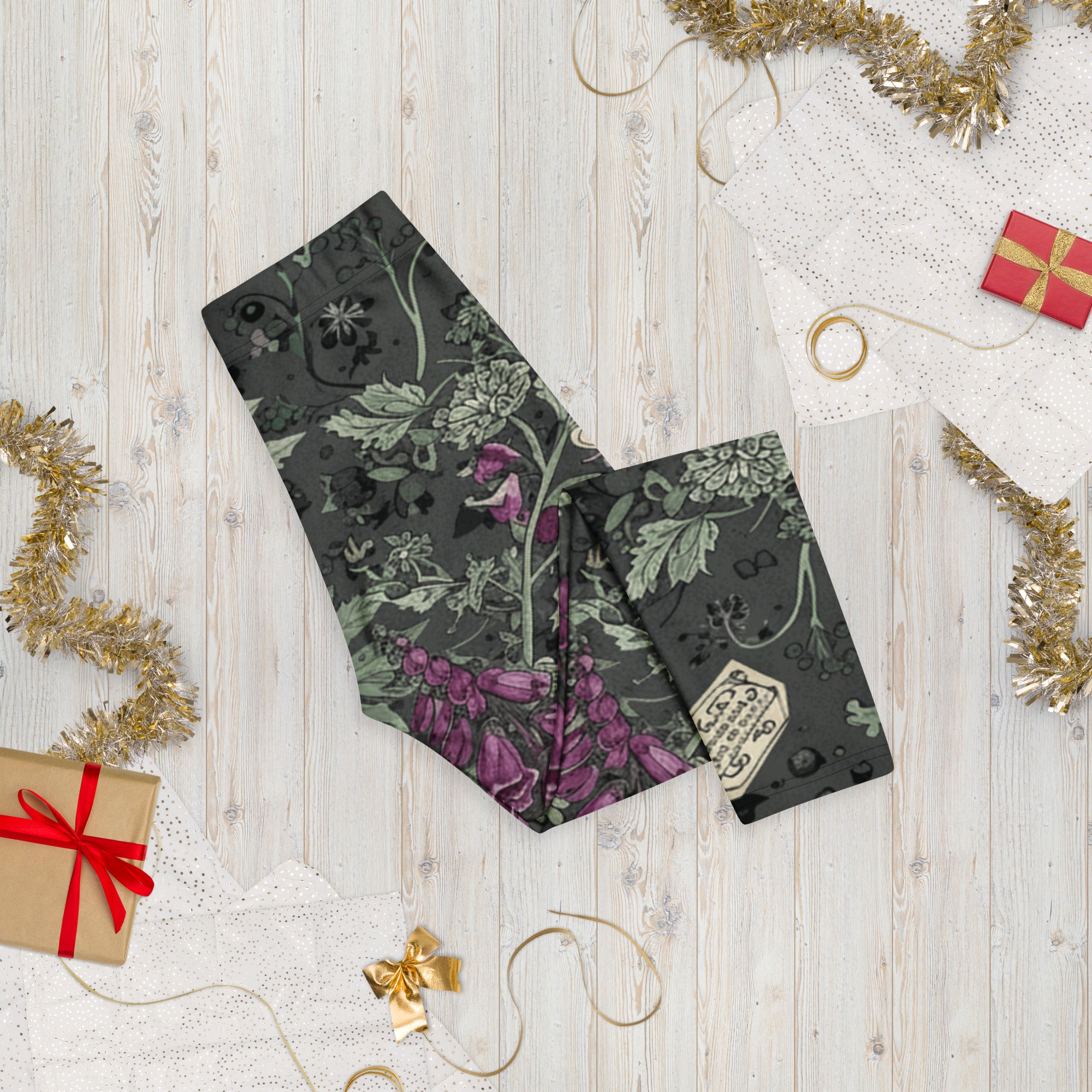 Hemlock Goth Capri Leggings | GearBunch