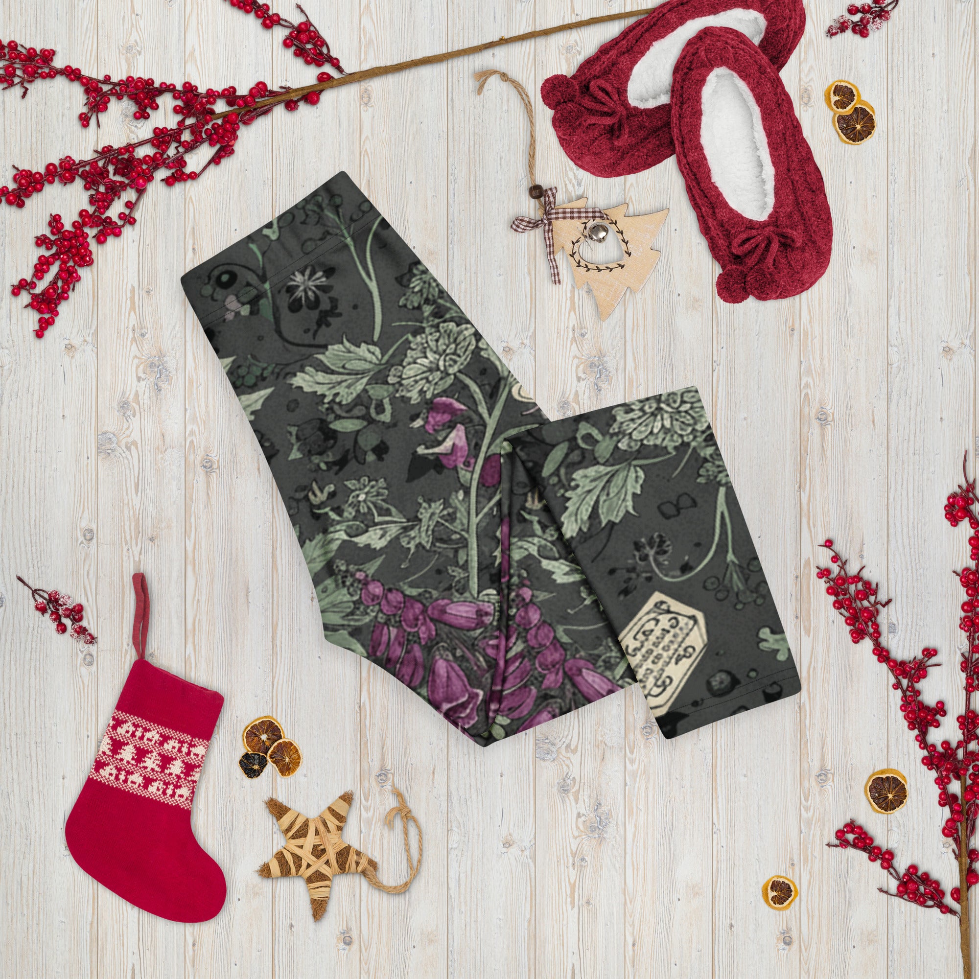 Hemlock Goth Capri Leggings | GearBunch