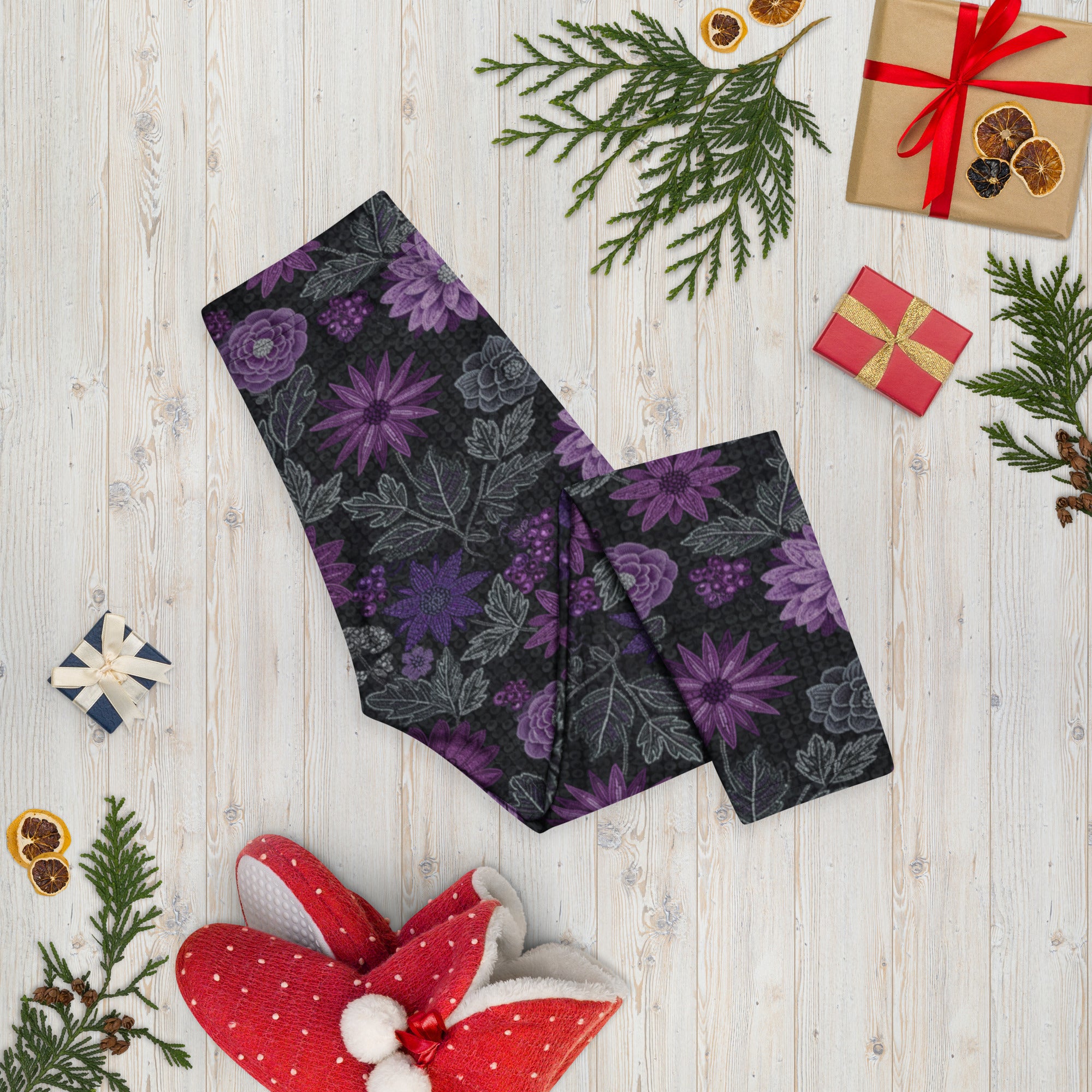 Jewel Orchid Capri Leggings | GearBunch