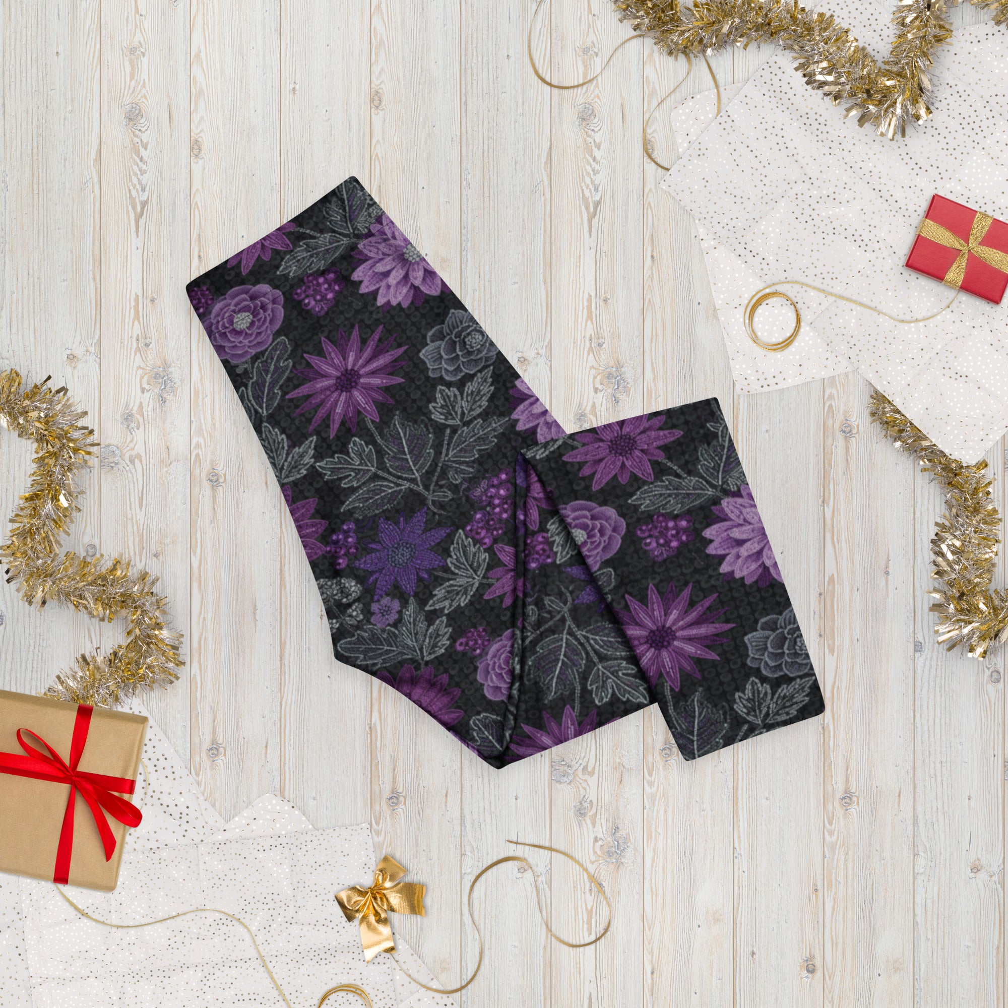 Jewel Orchid Capri Leggings | GearBunch