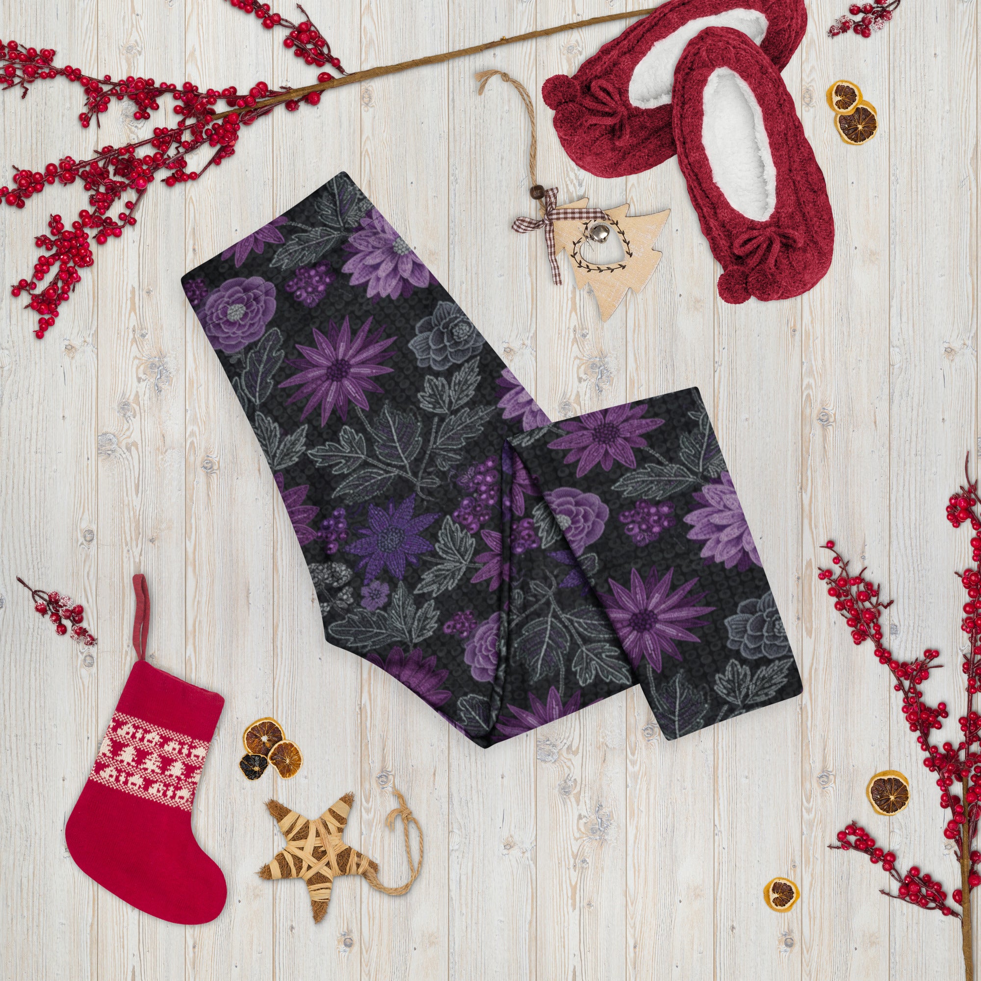 Jewel Orchid Capri Leggings | GearBunch