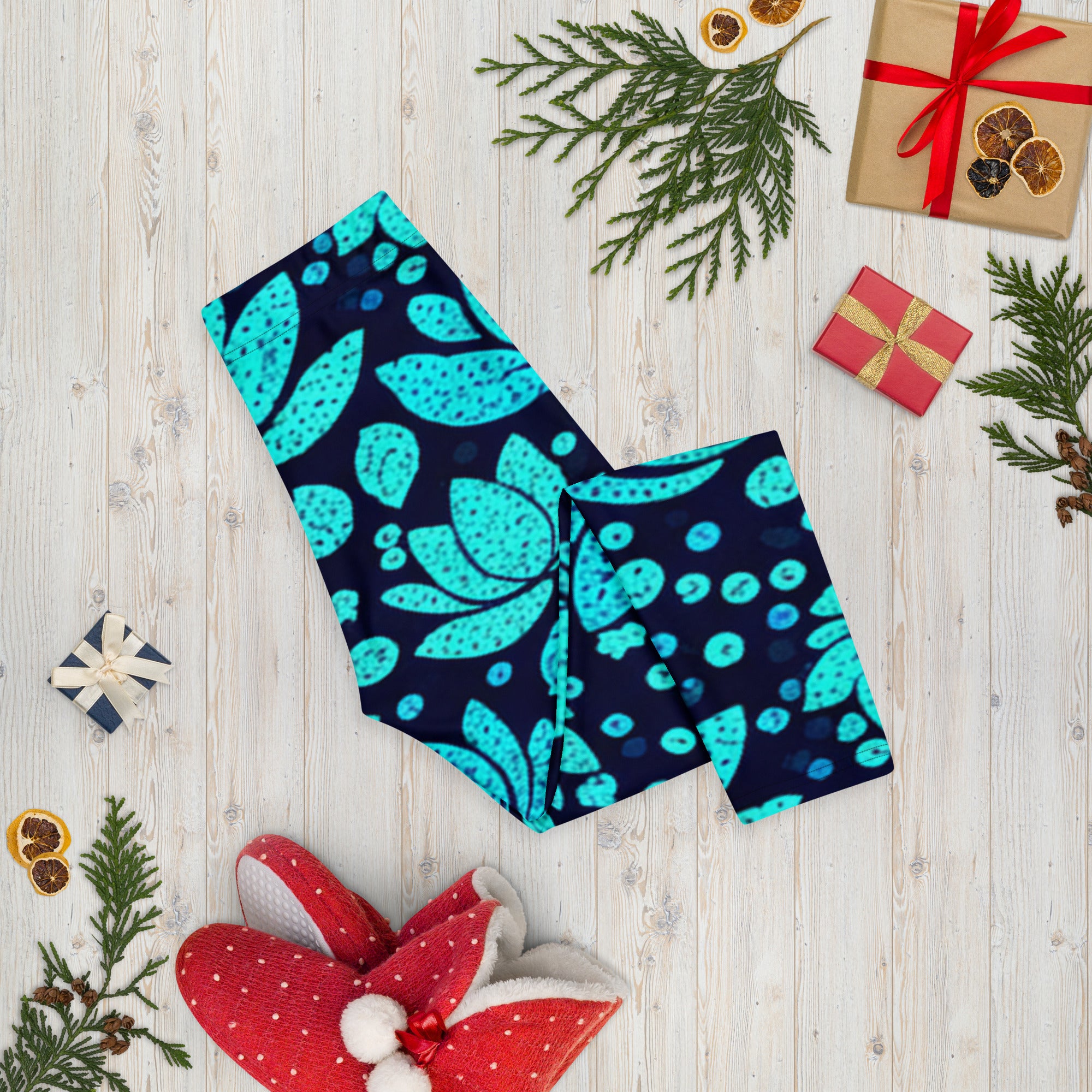 Teal Lotus Capri Leggings | GearBunch