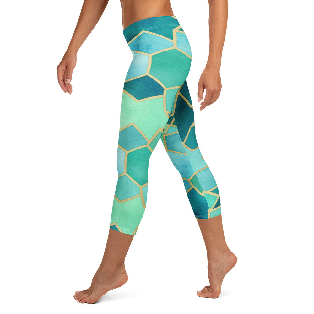 Lagoon Arabic Capri Leggings | GearBunch