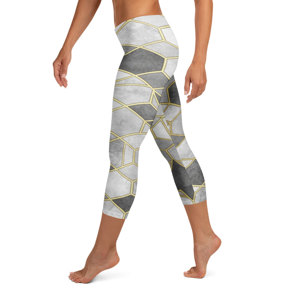 Monochrome Luxe Capri Leggings | GearBunch