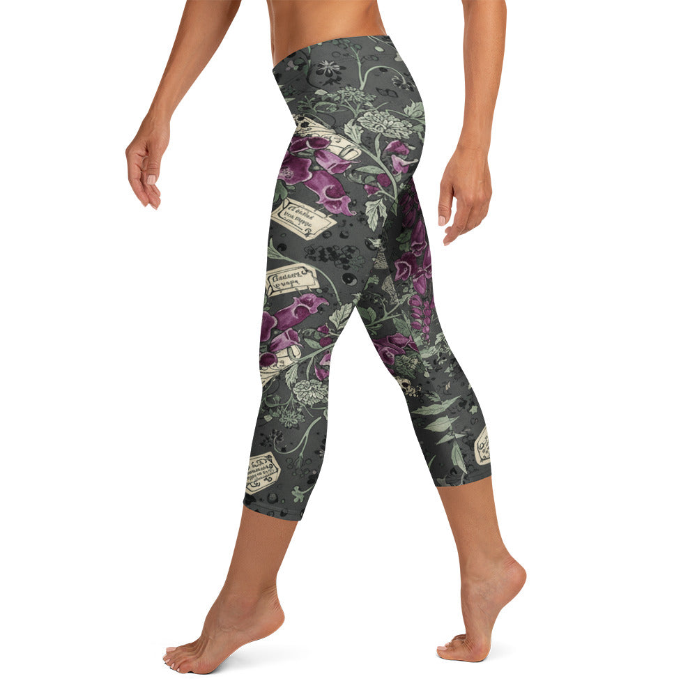 Hemlock Goth Capri Leggings | GearBunch