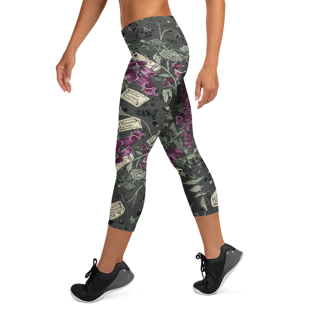 Hemlock Goth Capri Leggings | GearBunch