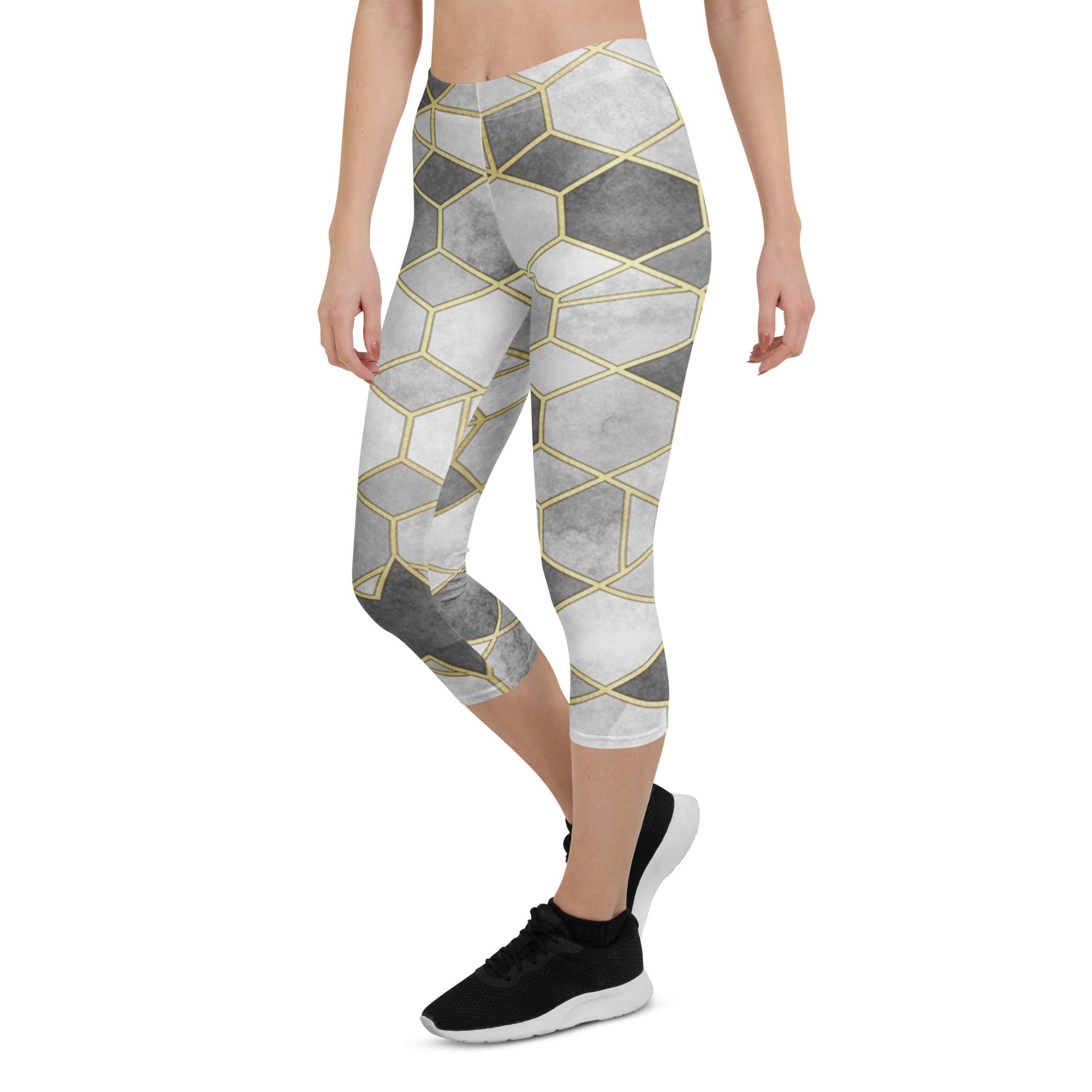 Monochrome Luxe Capri Leggings | GearBunch