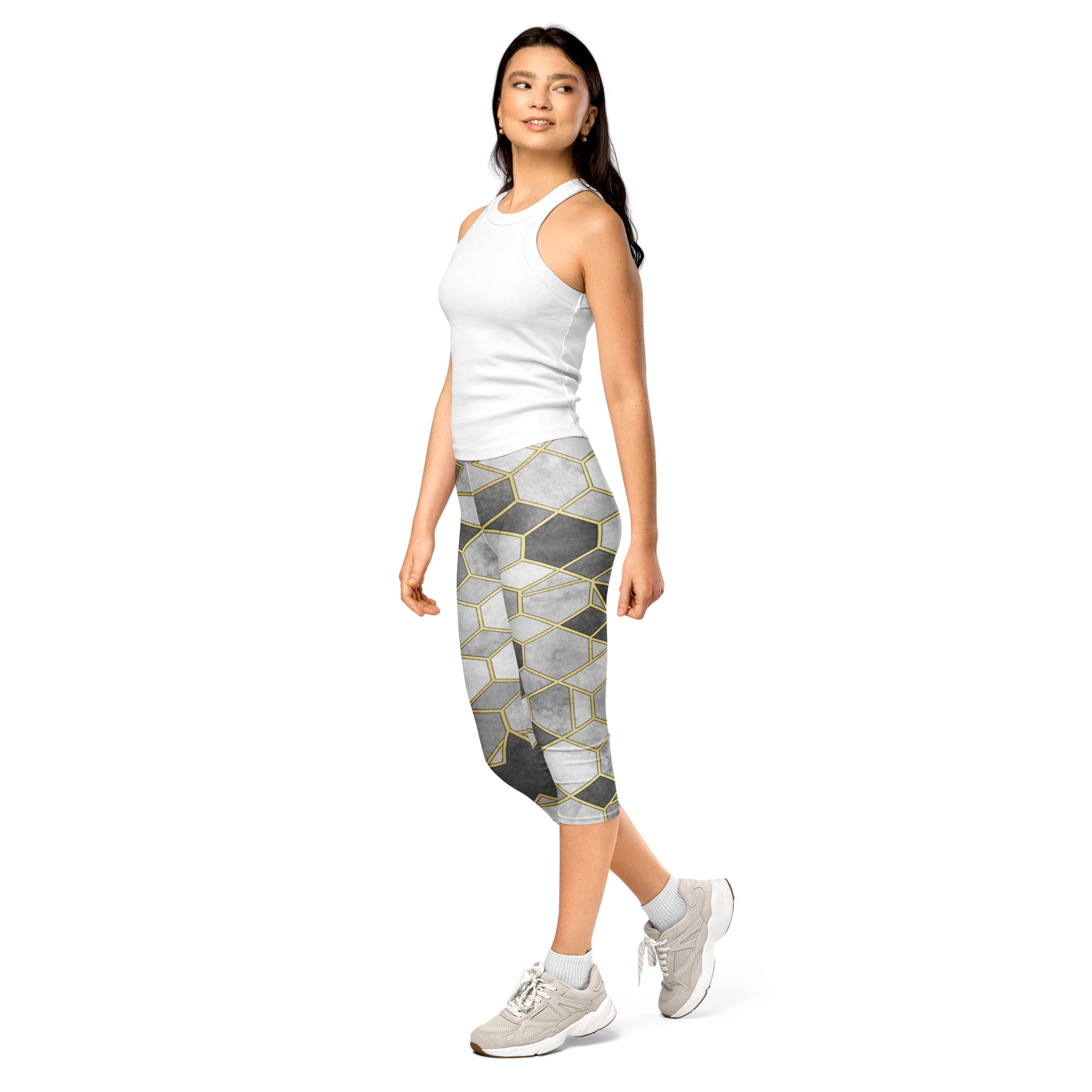 Monochrome Luxe Capri Leggings | GearBunch