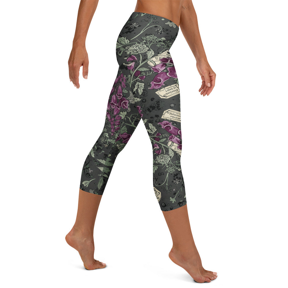 Hemlock Goth Capri Leggings | GearBunch