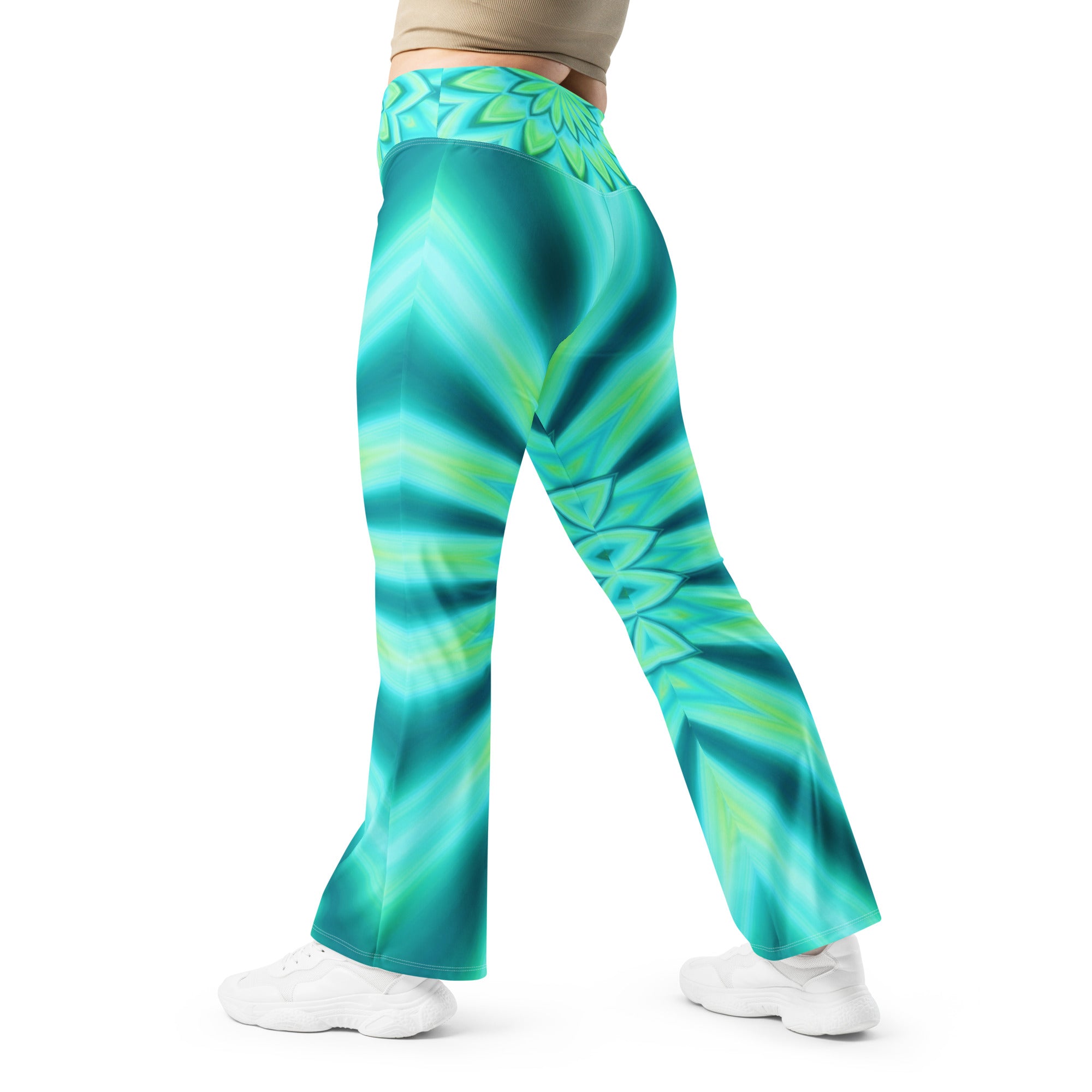 Psychedelic Mint Warp Flare Leggings | GearBunch