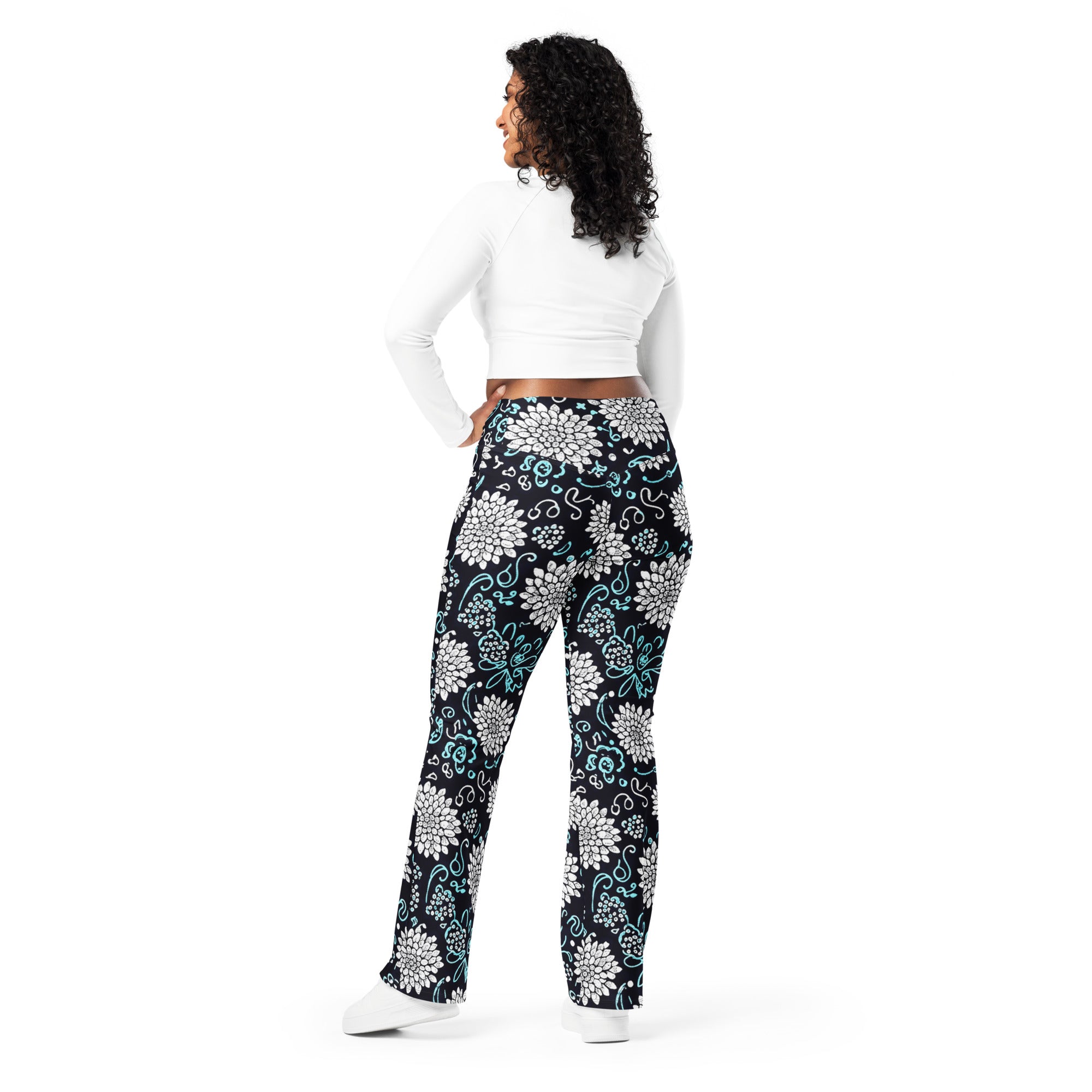 Silver Paillette Daisy Flare Leggings | GearBunch