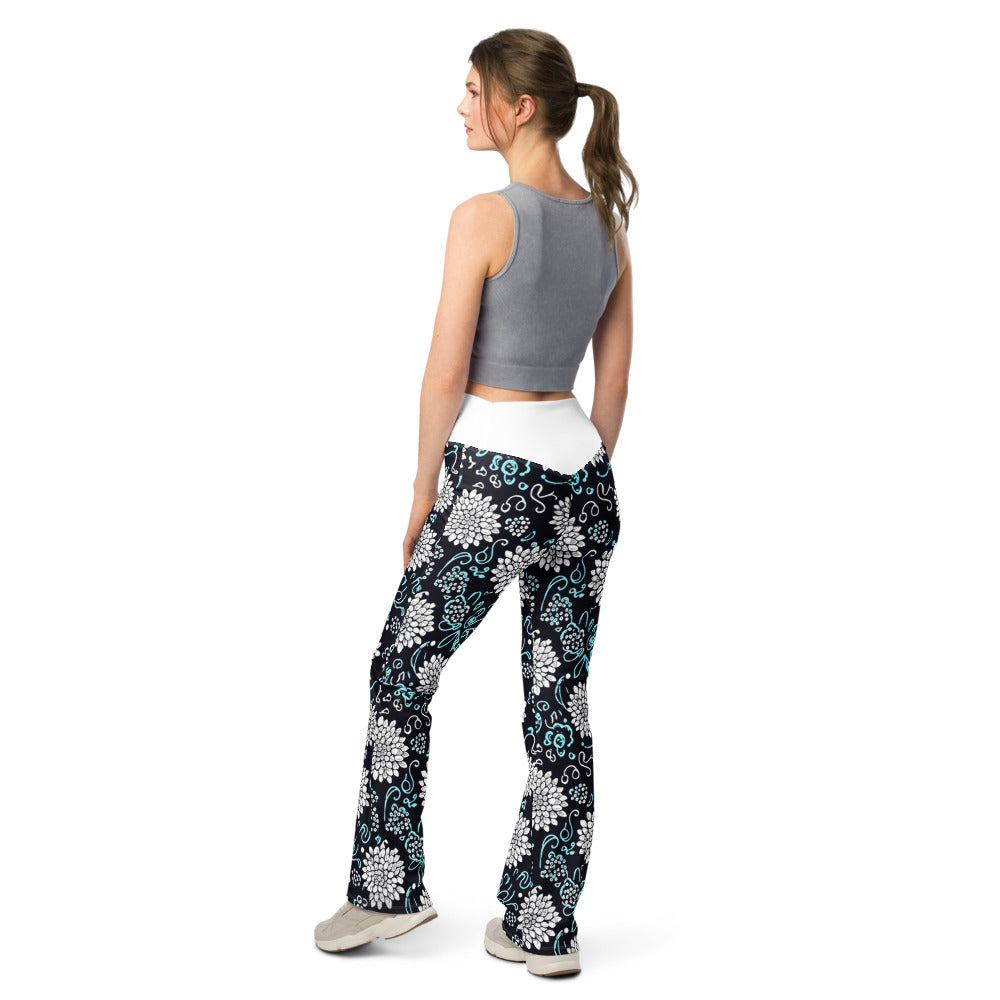 Flare leggings back view | GearBunch