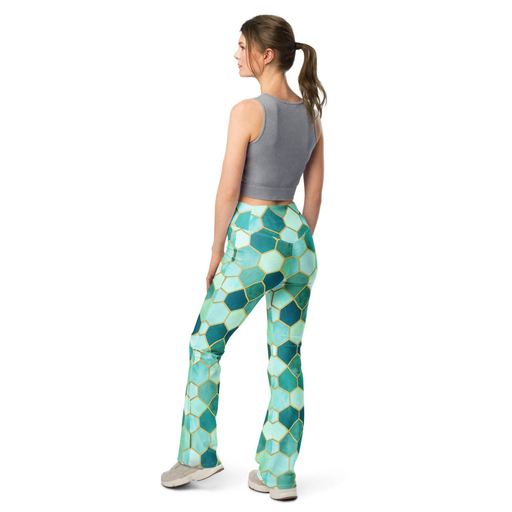 Flare leggings back view | GearBunch