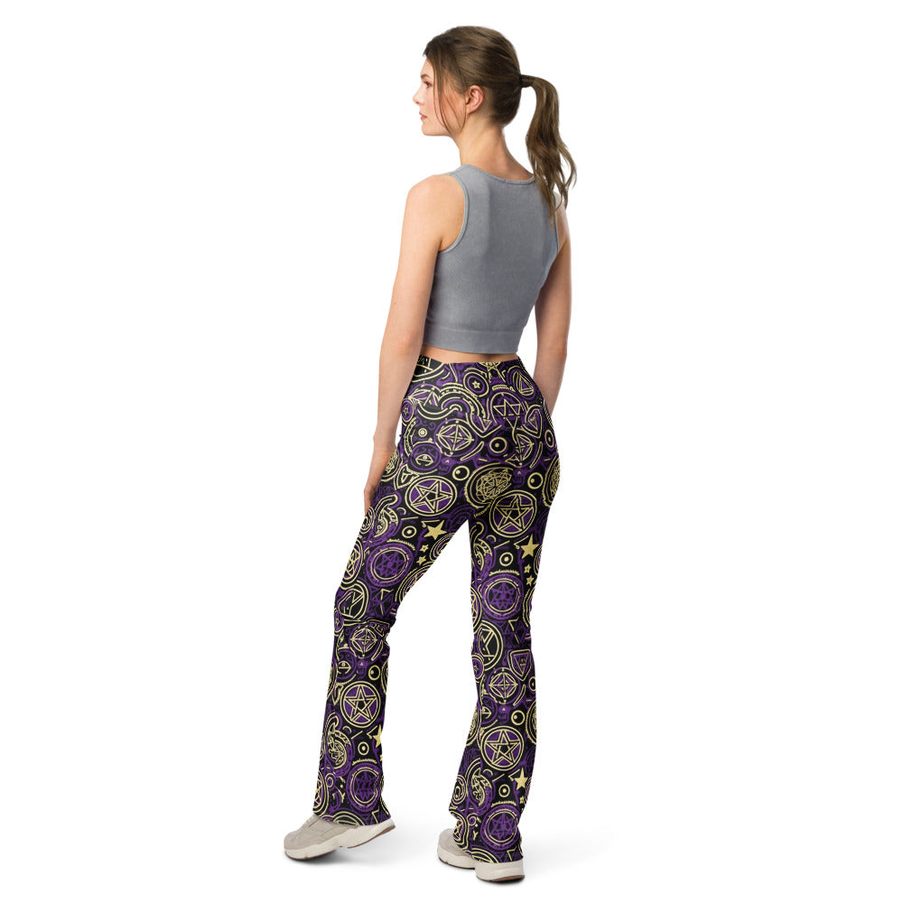 Flare leggings back view | GearBunch